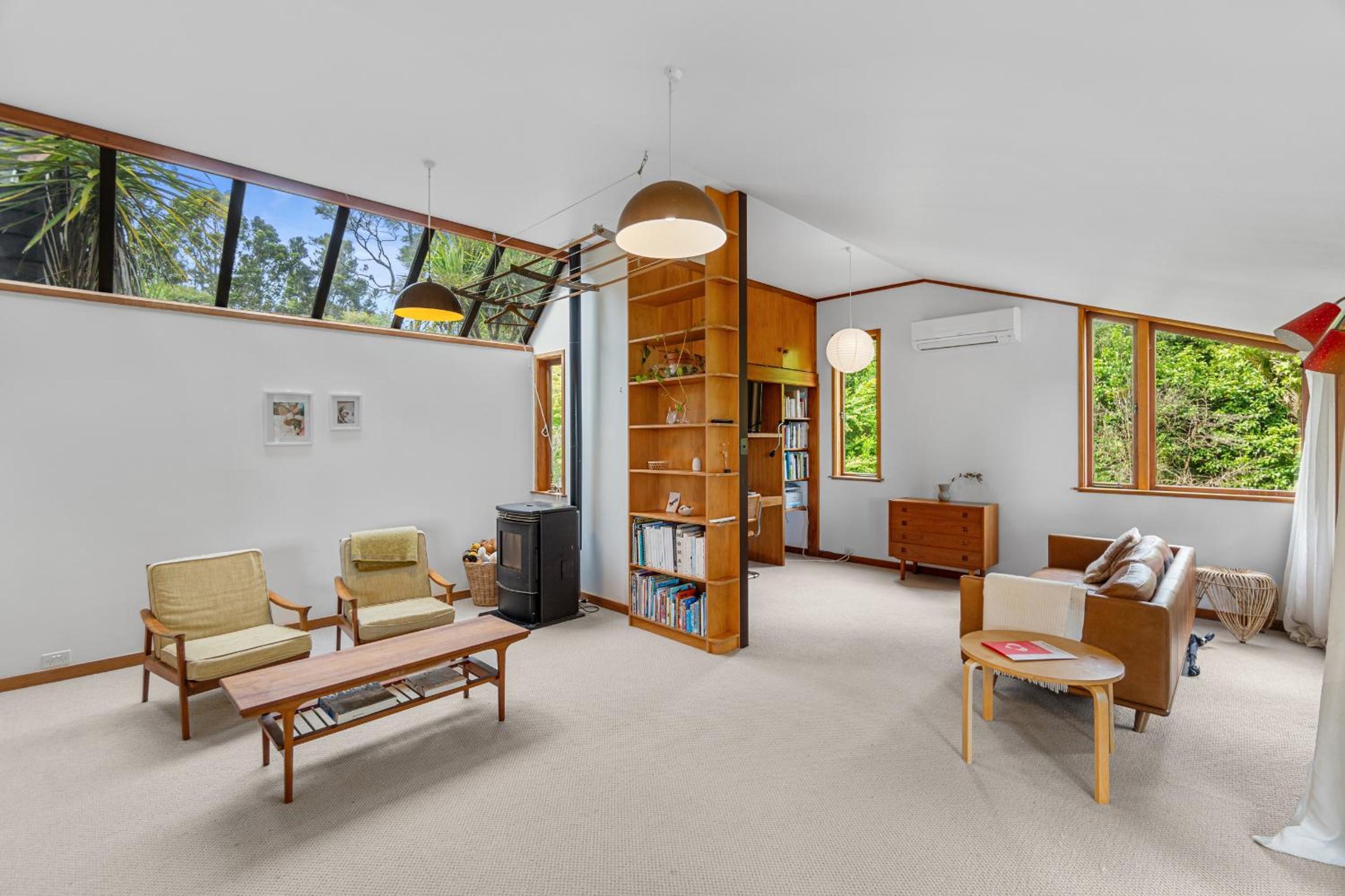 Treetop Sanctuary - Titirangi Holiday Home view 3