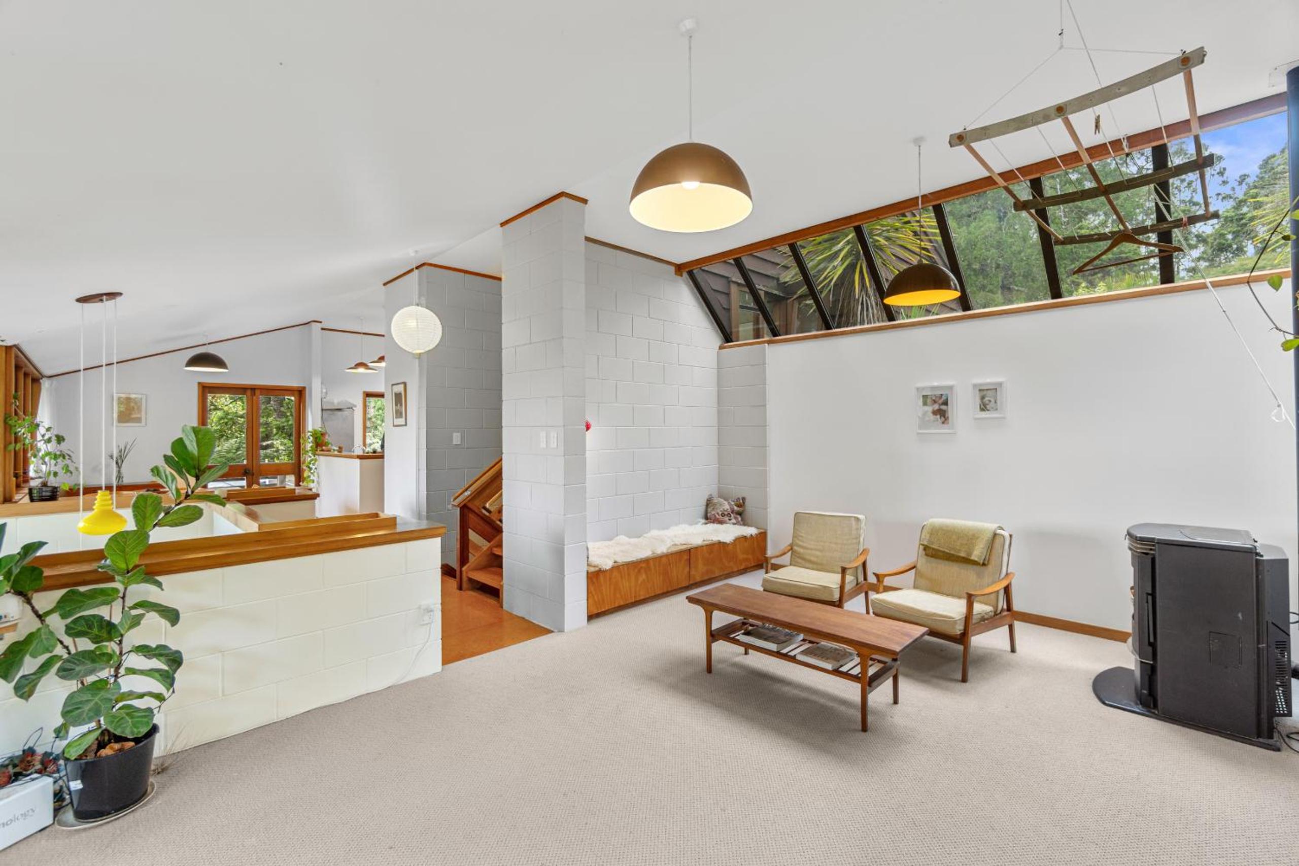 Treetop Sanctuary - Titirangi Holiday Home view 4
