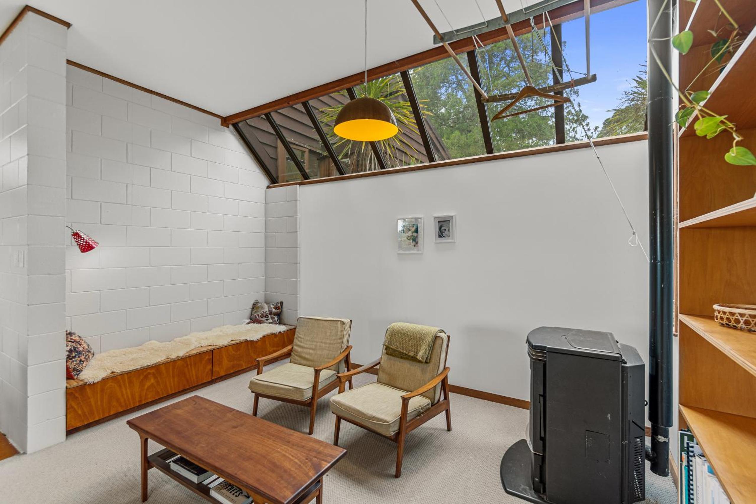Treetop Sanctuary - Titirangi Holiday Home view 5