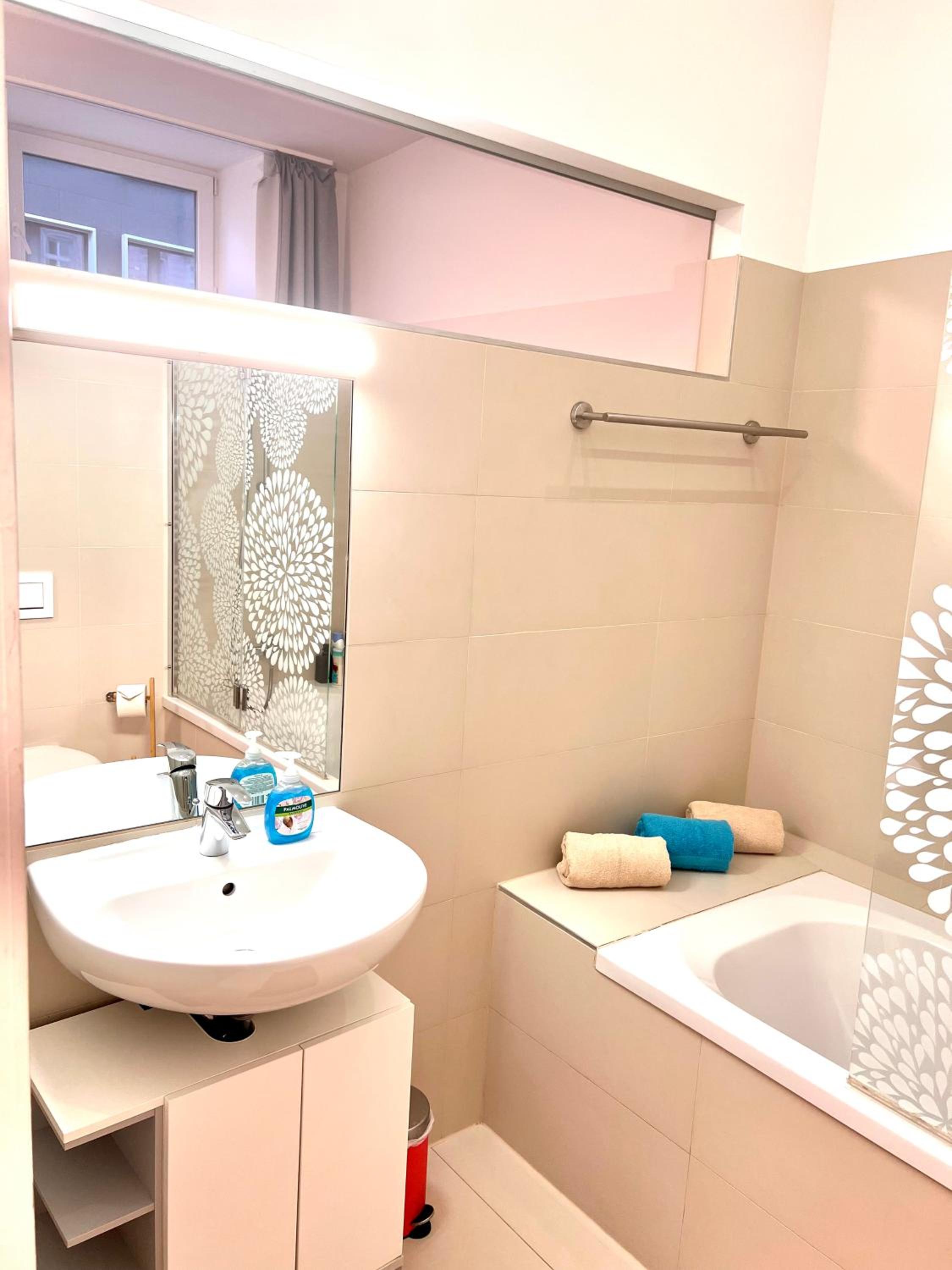 The Barts Apartments - Self Check-in