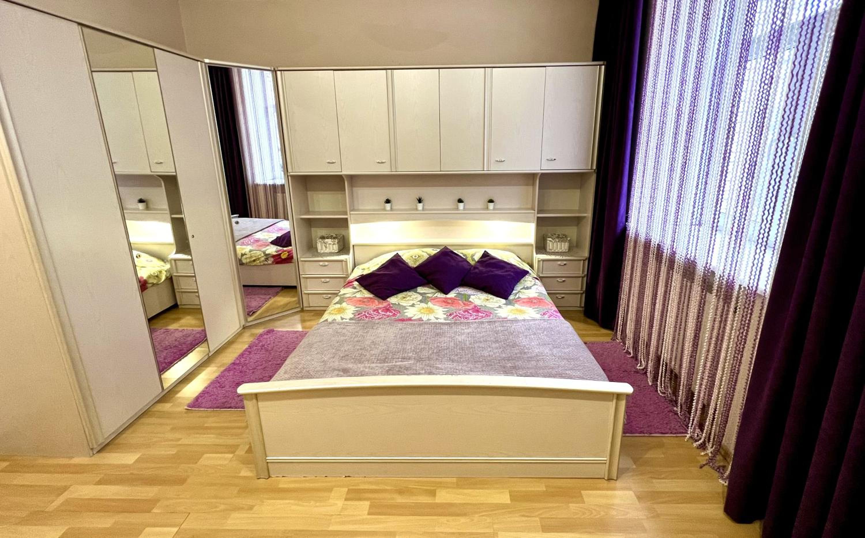 KyivHome in Kreschatik view 5