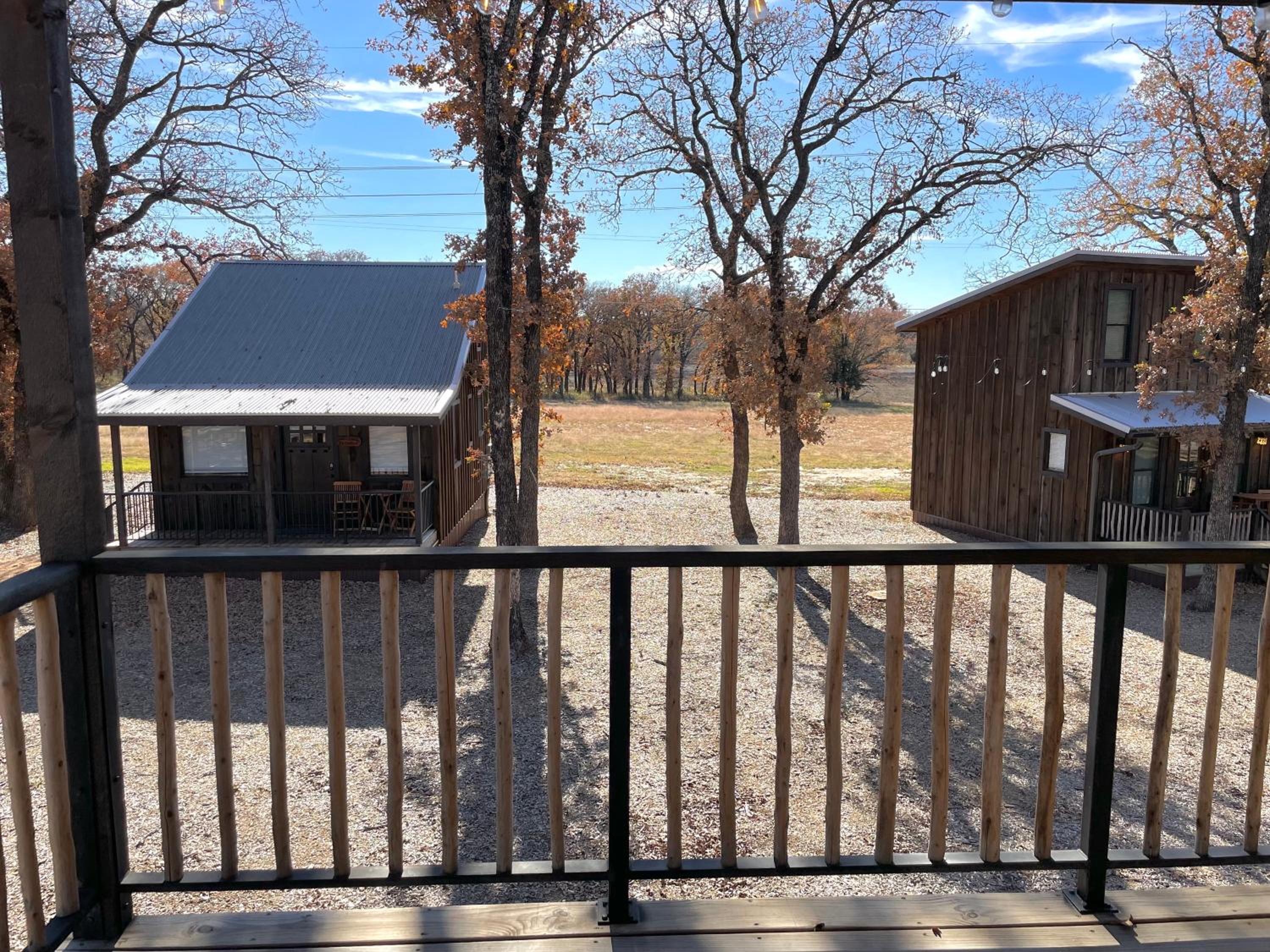 Meadowlark Treehouse 15 MIN to MagnoliaBaylor