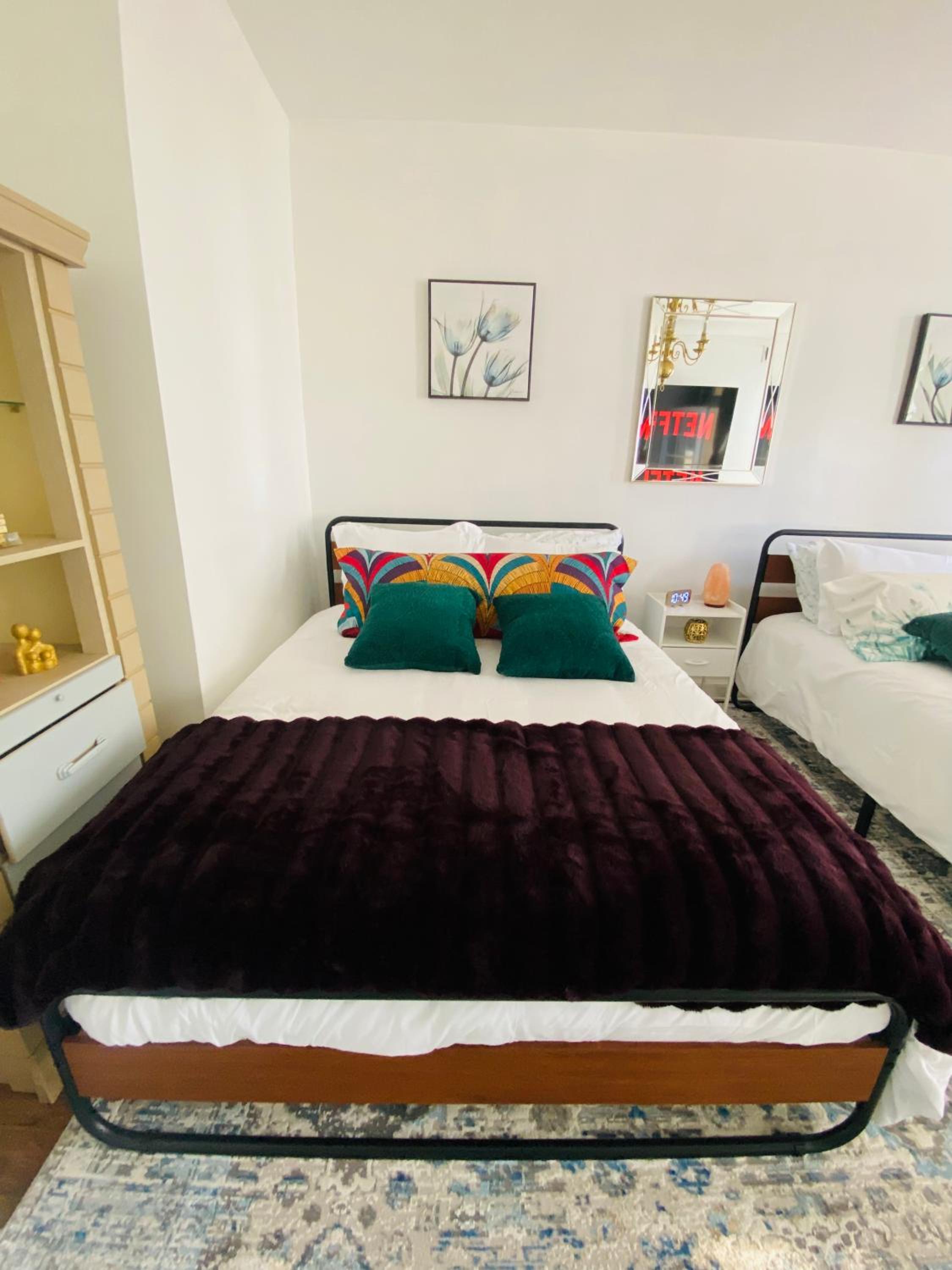 Comfort & Cozy 2BR Family Stay at Downtown Washington DC view 2