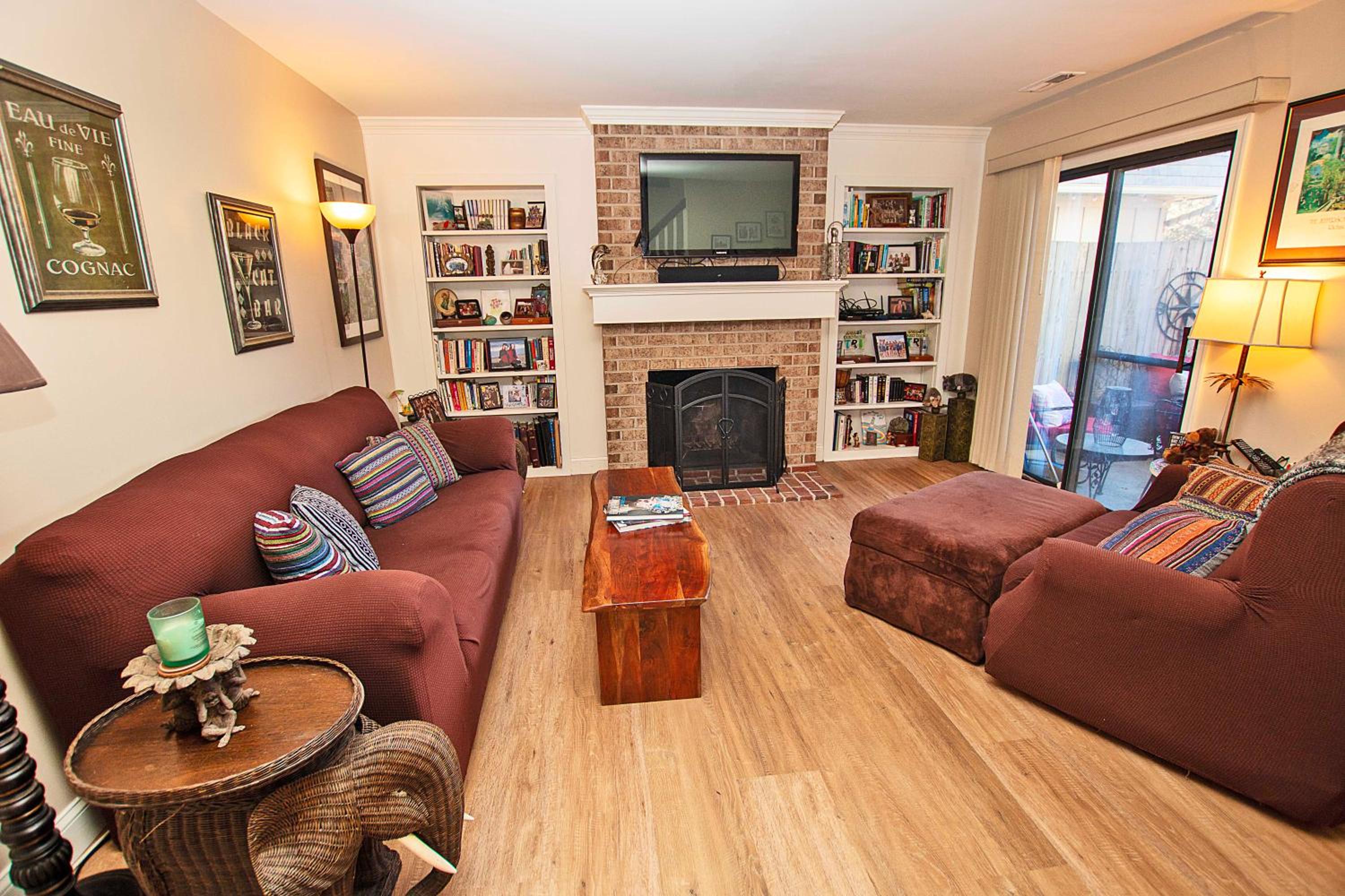 KH2, Life is Short- Soundside, Community Pool, Shopping Nearby! view 4