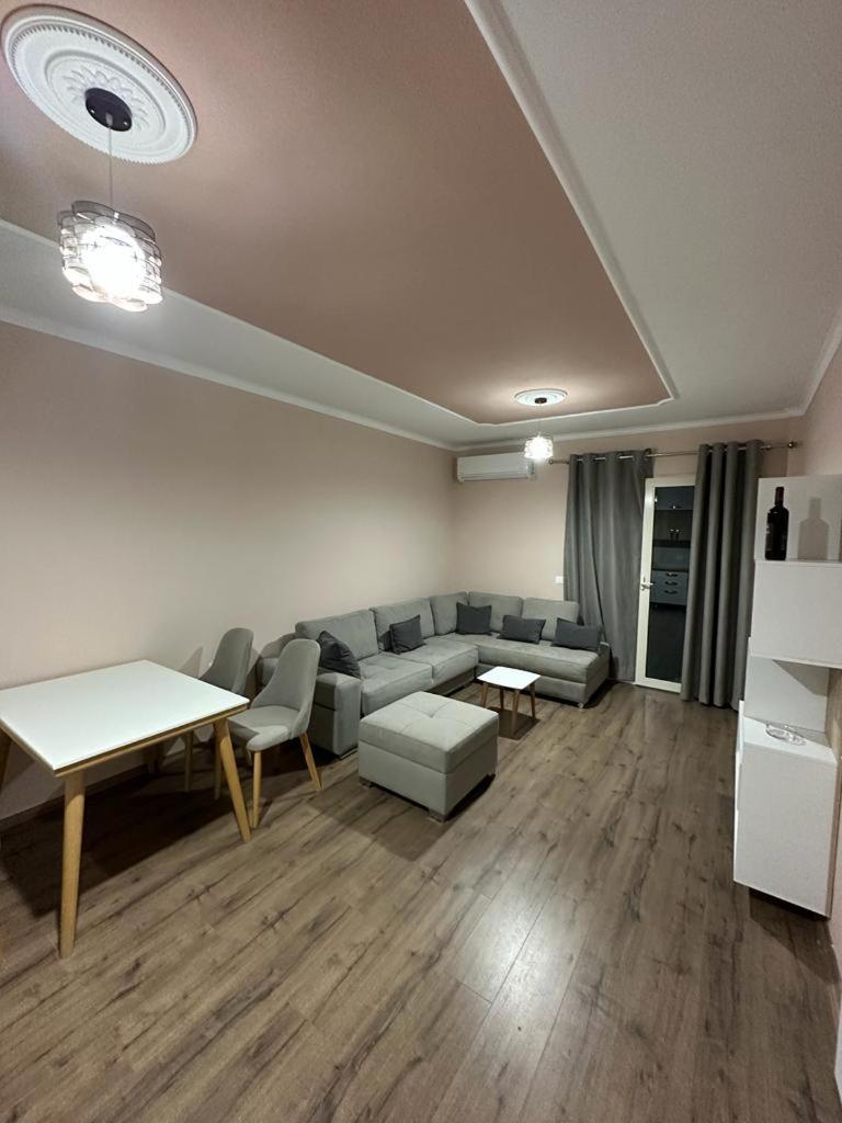Tushemisht Apartment Rent 2