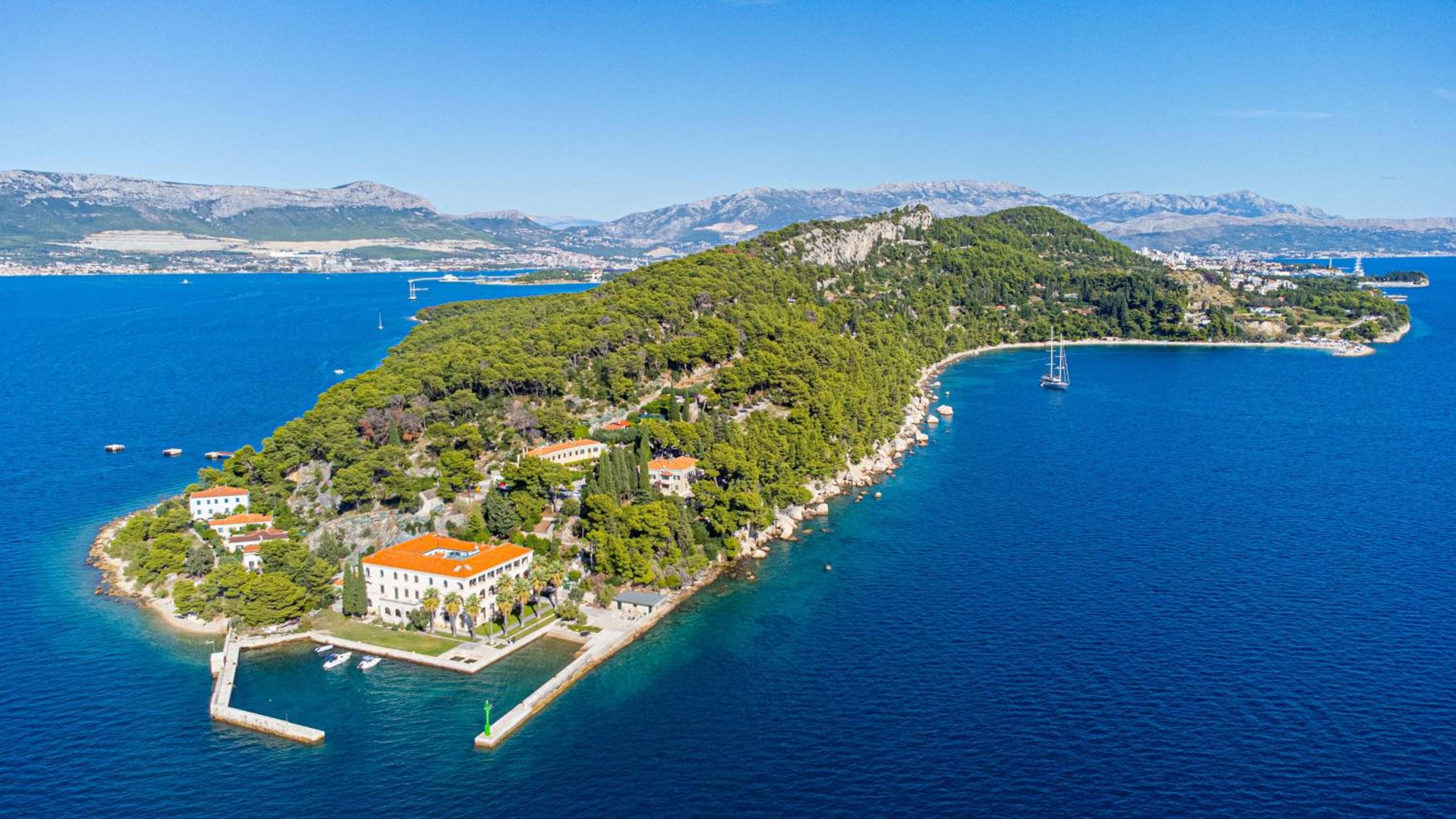 Kamarin Luxury Studio Apartment