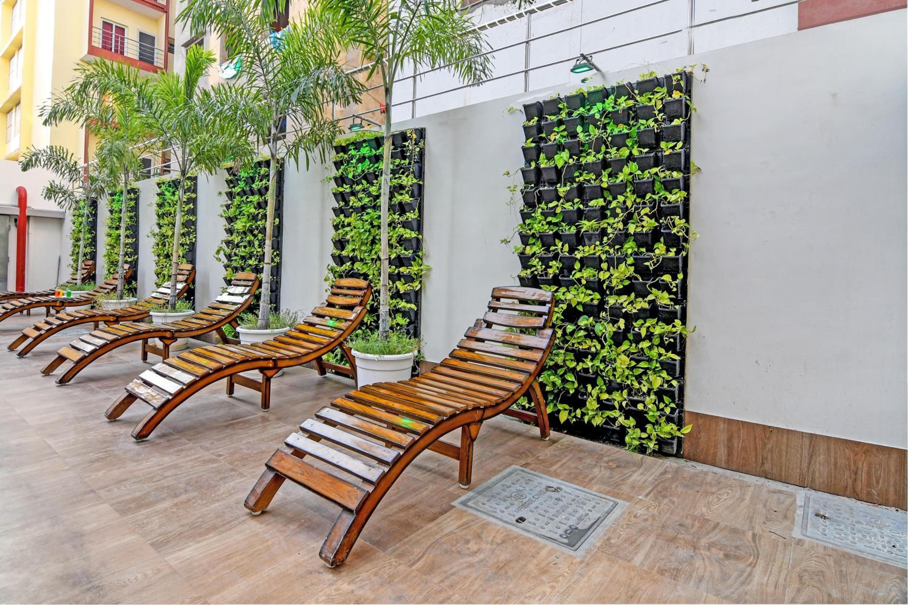 Townhouse The Grand Touch & The Royal Touch view 4