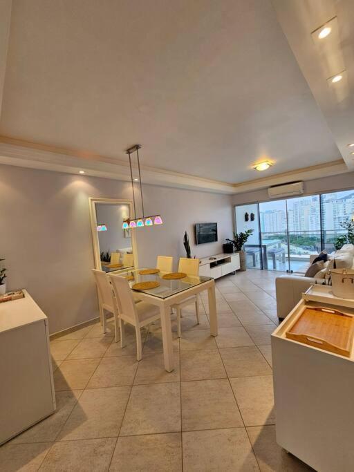 PÉ na Areia com Jacuzzi e Vista Incrível Para MAR!