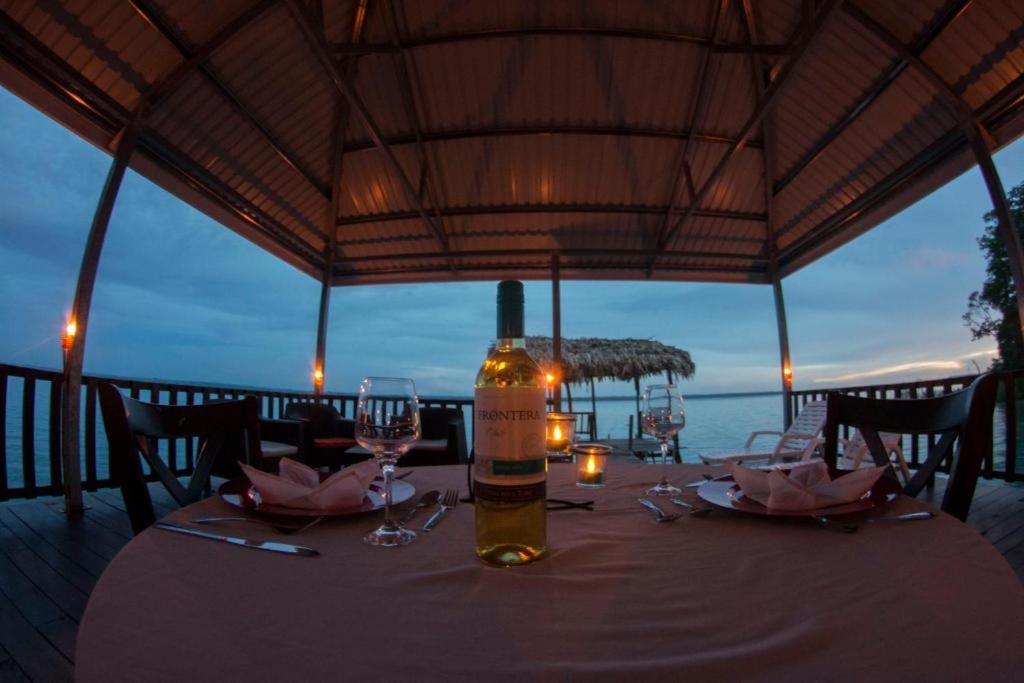 Ribiera del Lago Peten Itza view 2