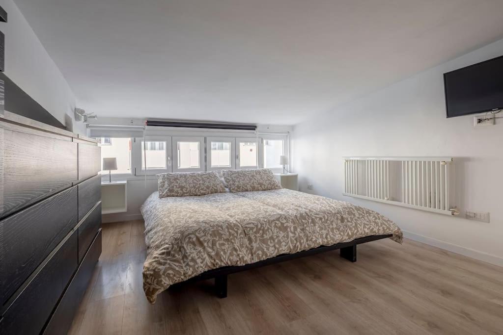Cozy apartment 1 Min from new MM4 Argonne