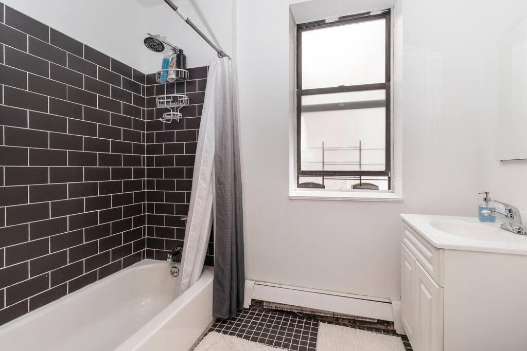 2Bed Bliss by Central Park North