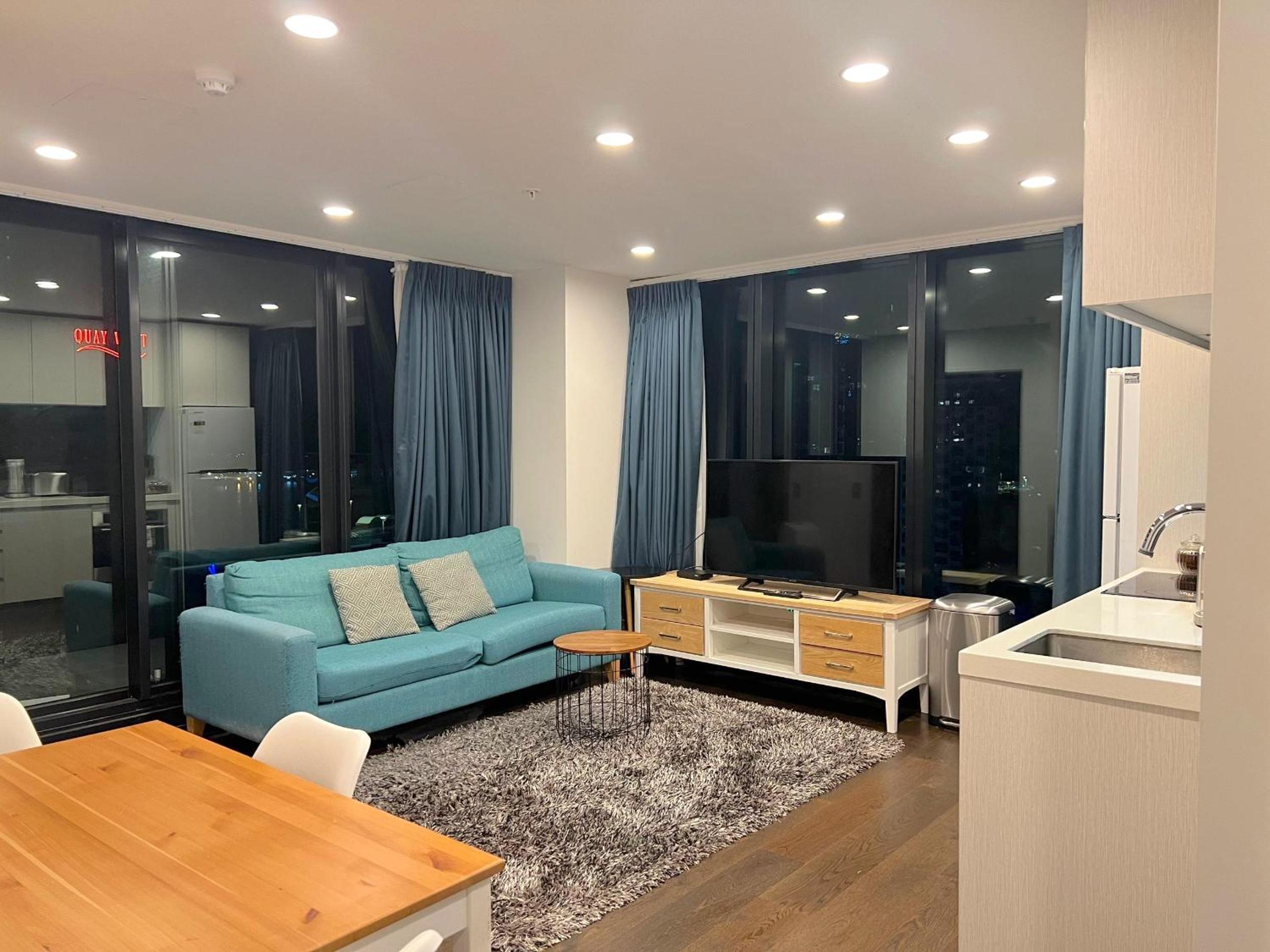 Gorgeous Seaview 2 Bedroom Apartment in Auckland CBD