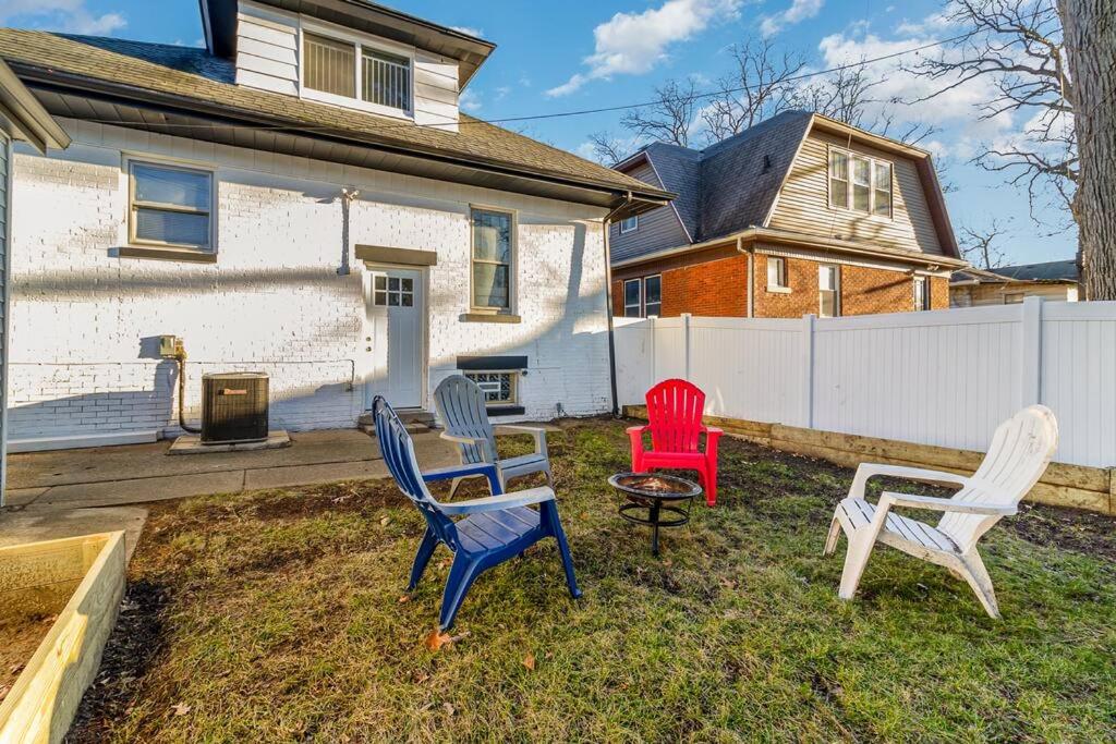 Sand & Sun Retreat,2 Living Rooms, Kids Play Area view 5