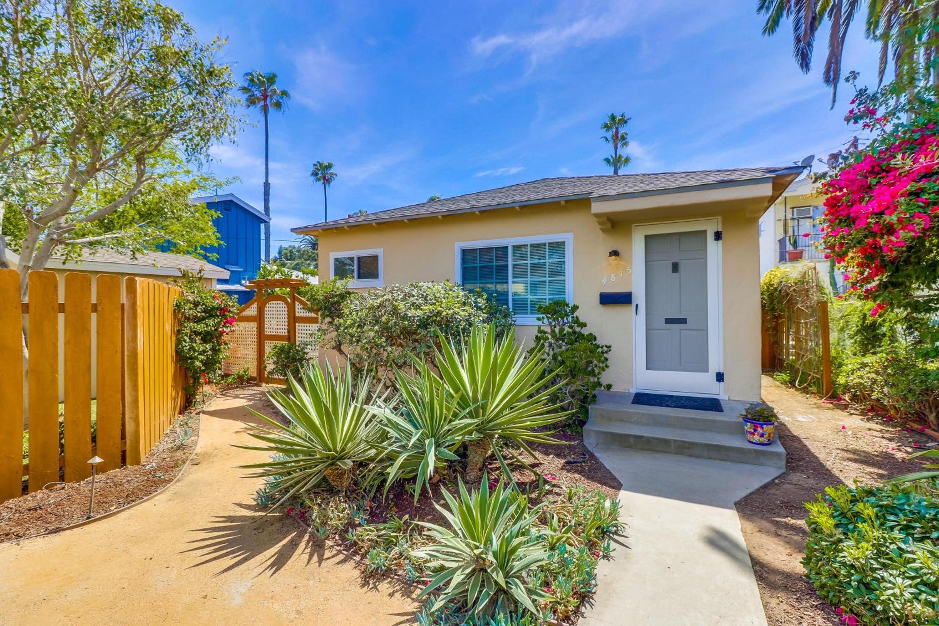 OB Smiths Cottage By The Beach view 2