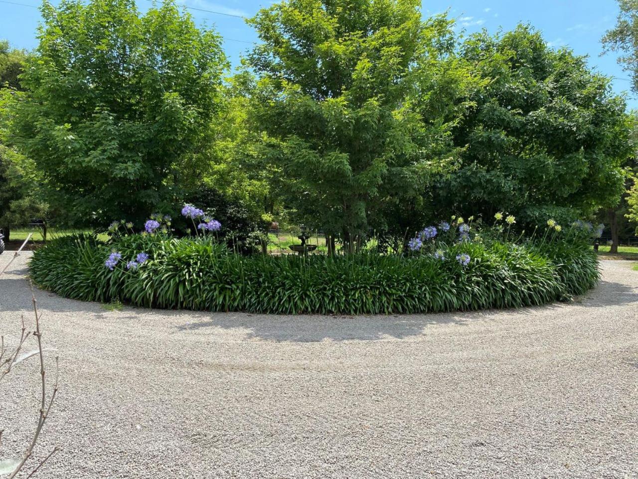 Farmhouse in the heart of wine country, 10 minutes to beach