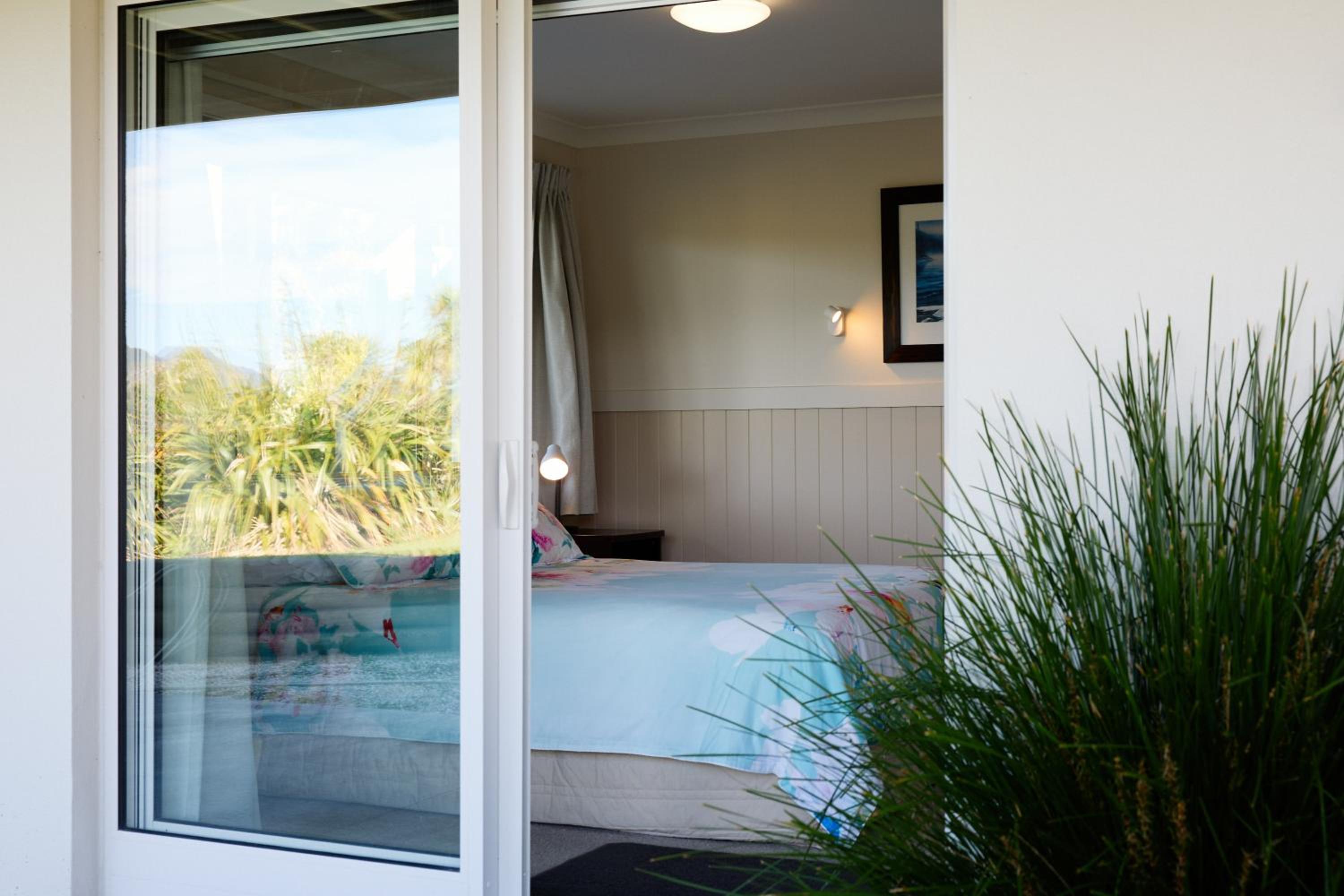 Kakatu Retreat Bed & Breakfast