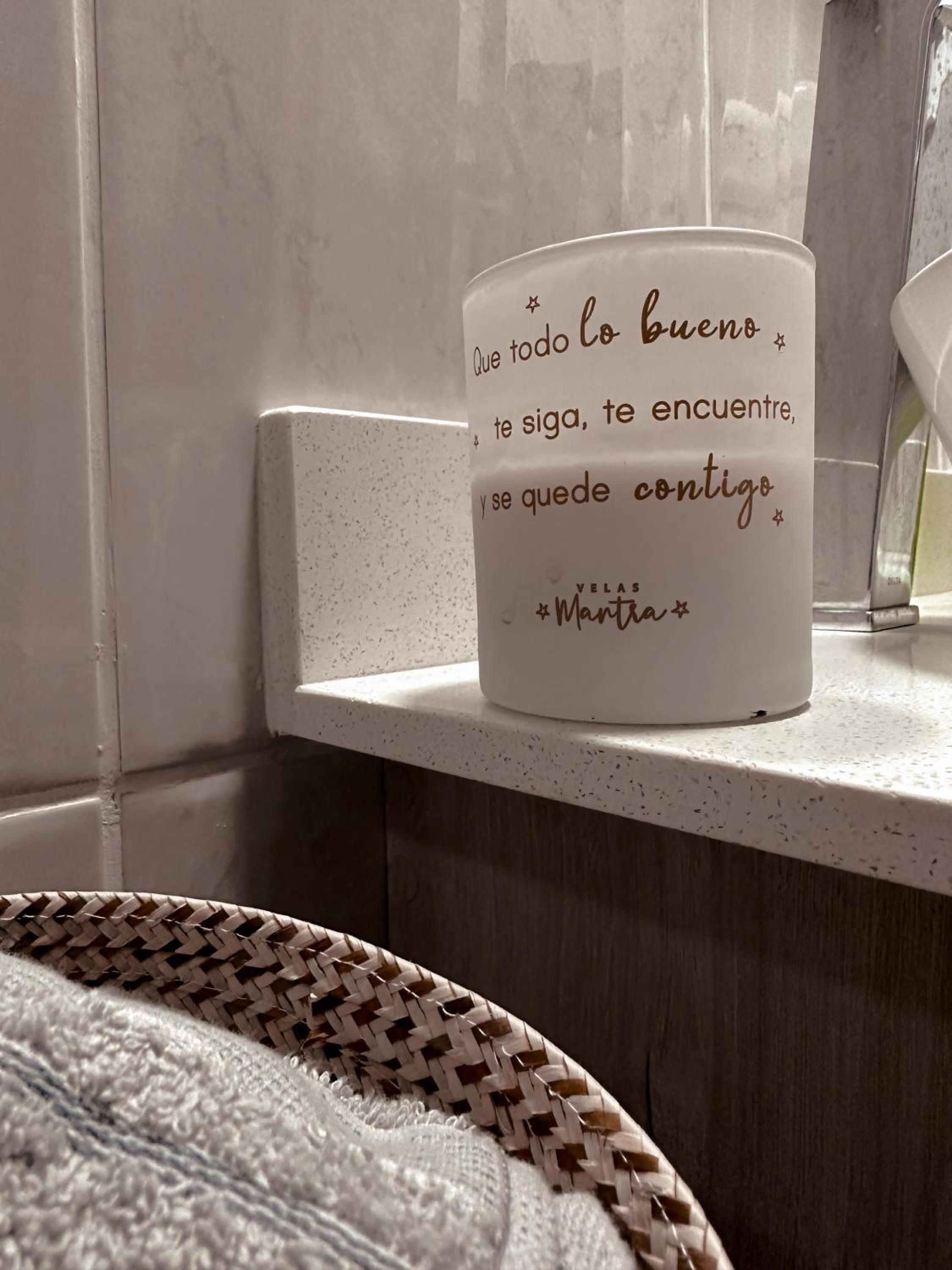 loft cerca a laureles, WIFI, cerca metro y GUARDA EQUIPAJE GRATIS!!
