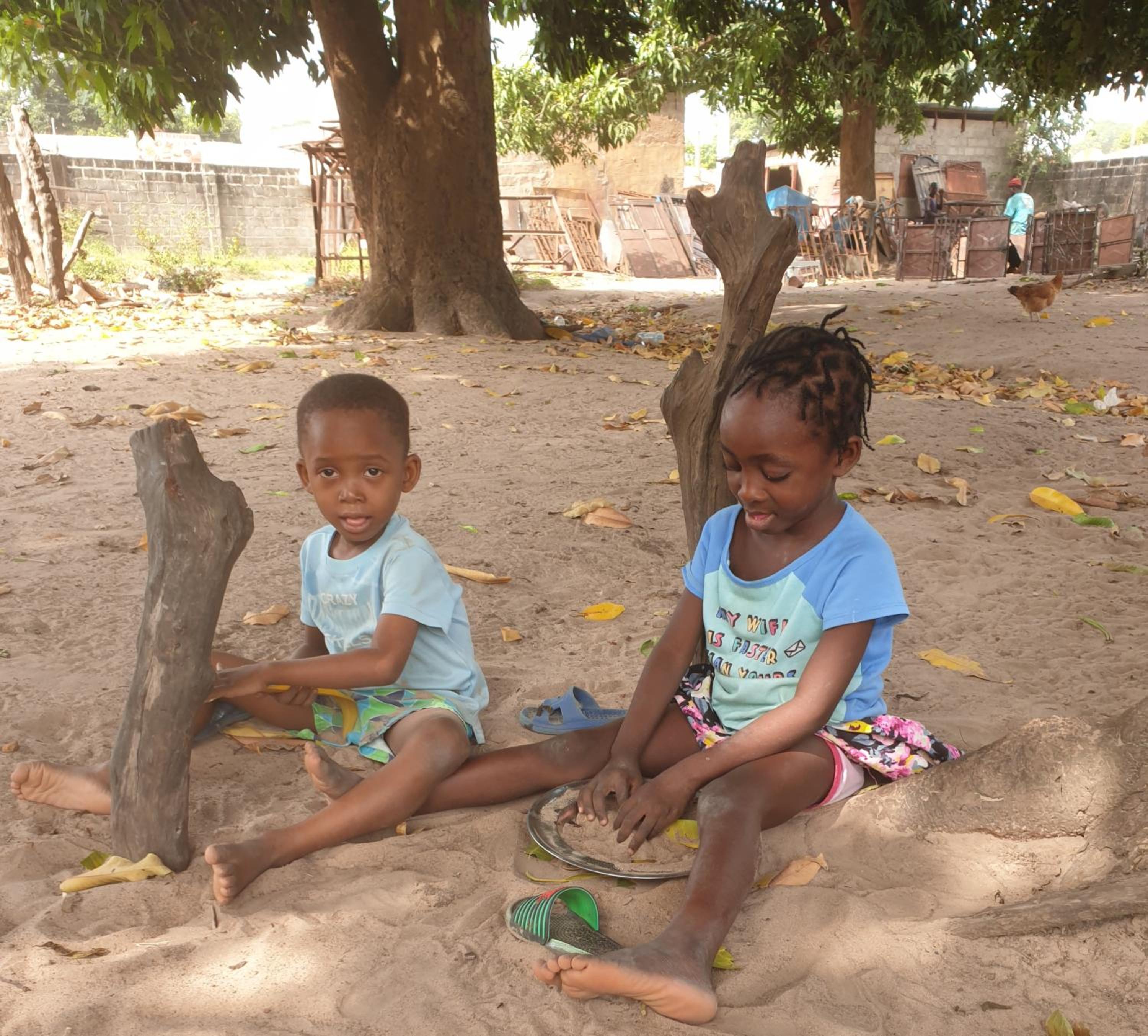 Live with the Locals in Dutokotoo