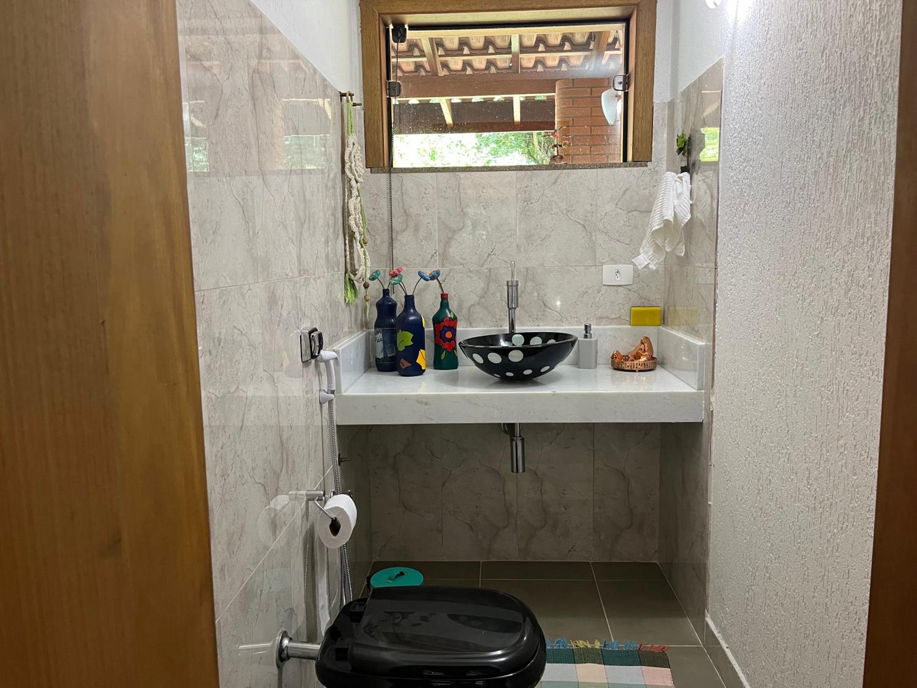 Mansão em Santo Antônio do Pinhal com 4 suítes, Wi-FI, churasqueira, casinha na árvore, bilhar e tênis de mesa