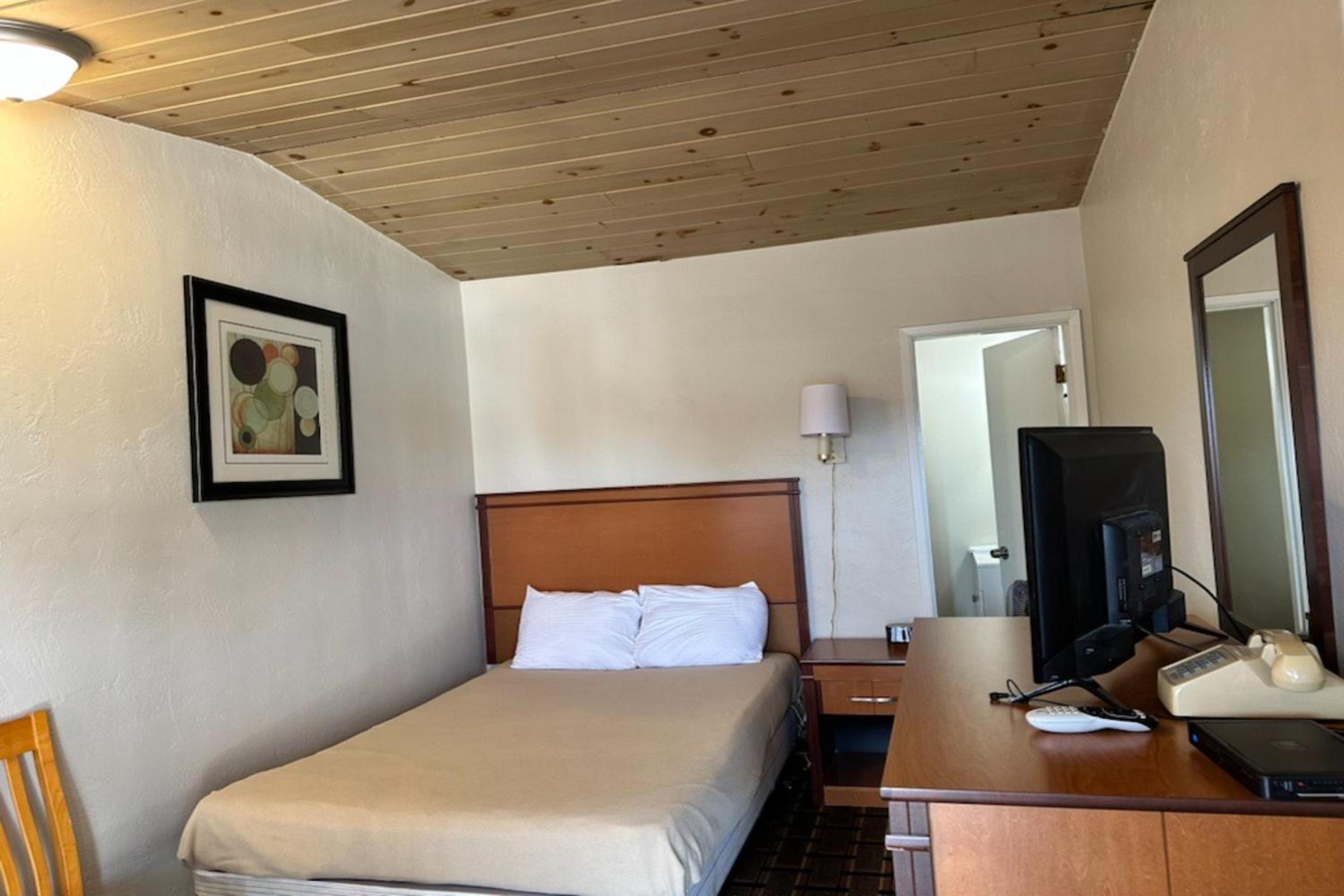 Anchor Bay Inn near Winchester Bay