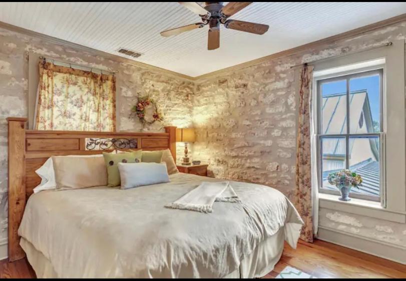 The Rock House Hideaway