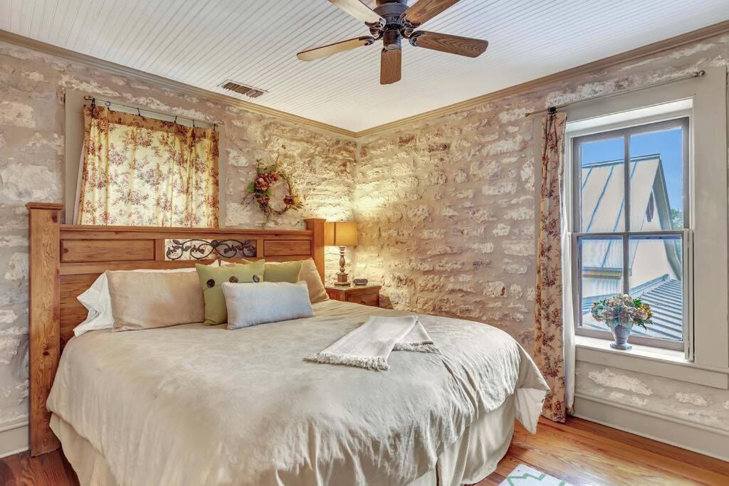 The Rock House Hideaway
