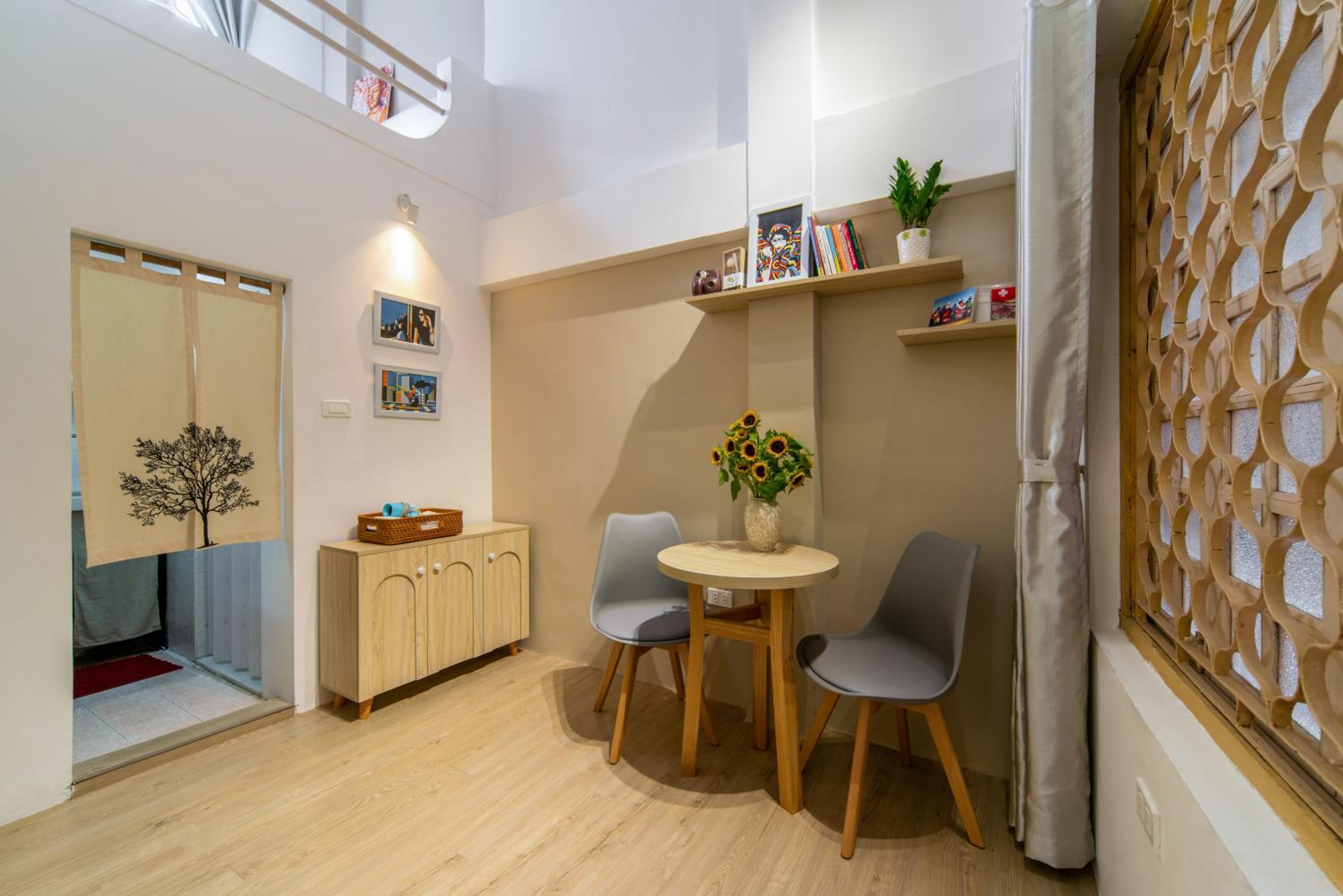 Holly HideAway-Cozy Nest -Balcony- City Center