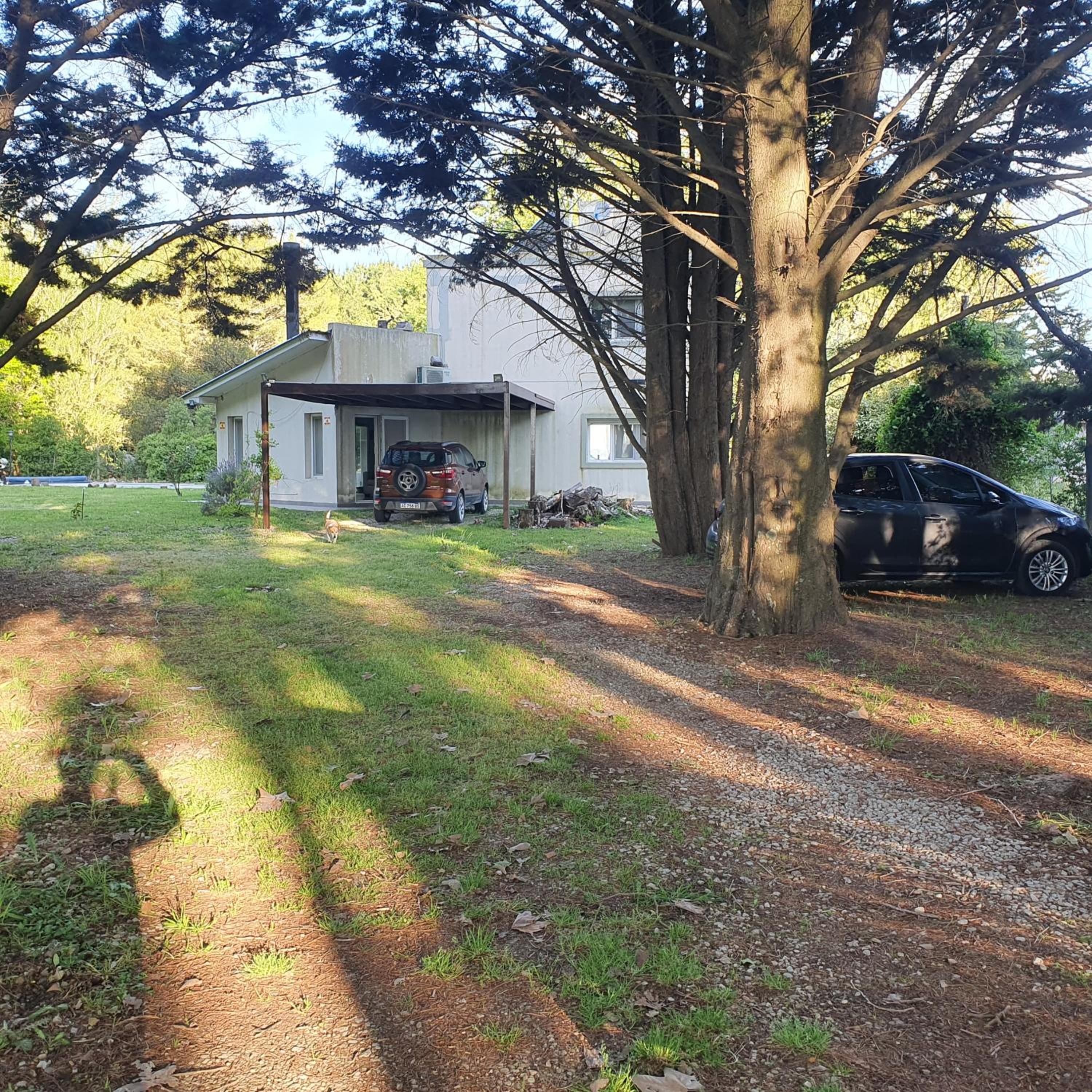 Casa con pileta en Pinares de Santa Clara