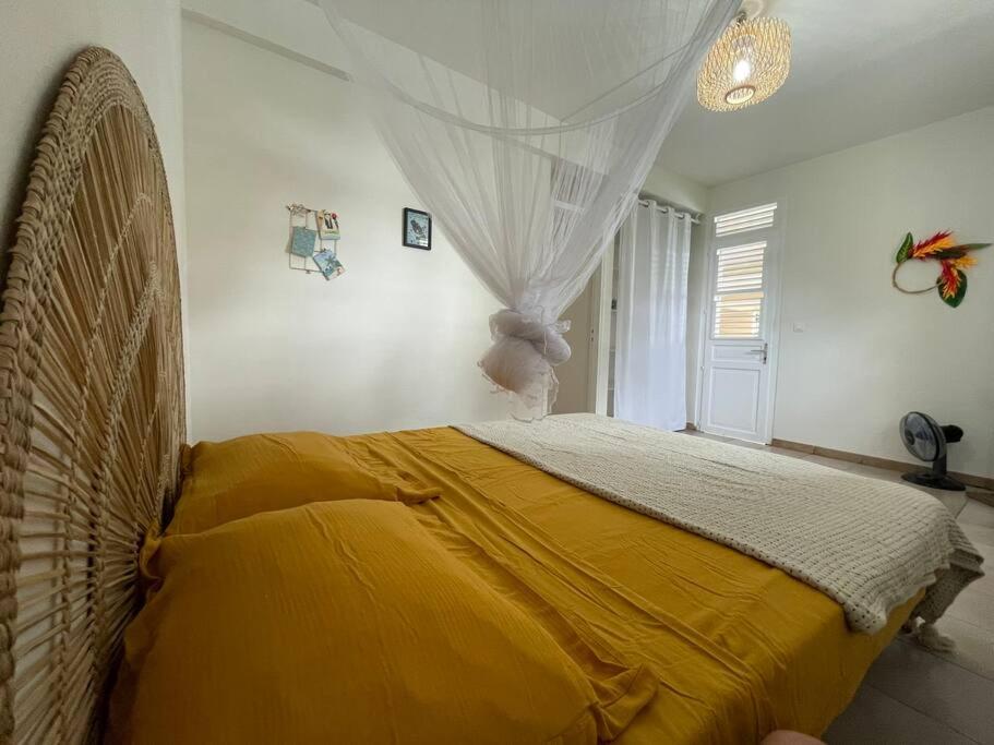 Studio Rez de villa avec piscine