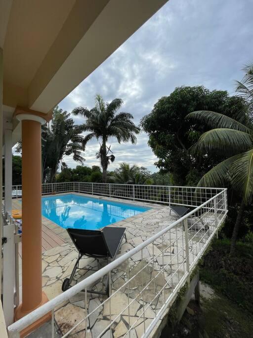 Studio Rez de villa avec piscine