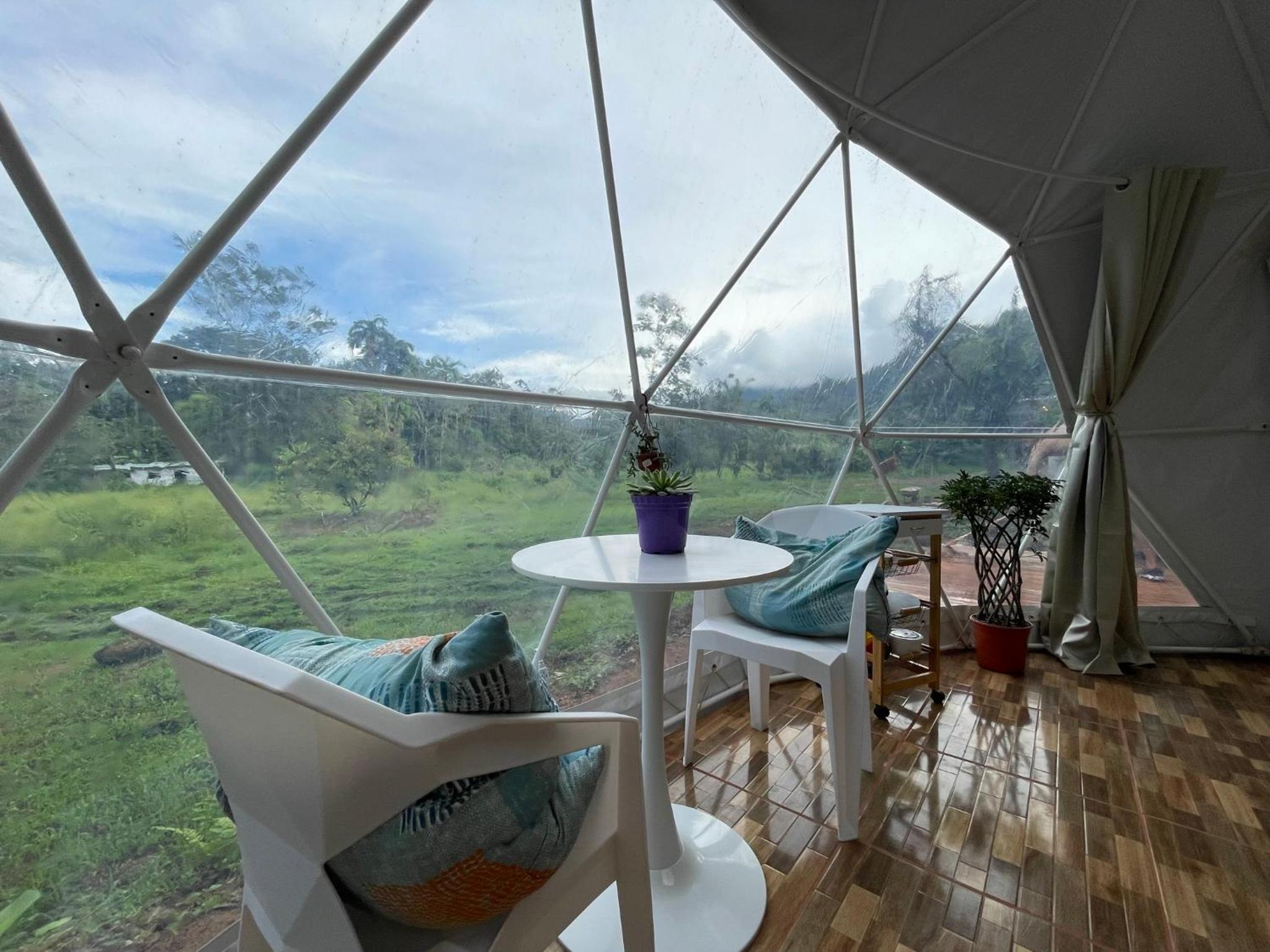 La Comarca River Glamping Dome near Manuel Antonio