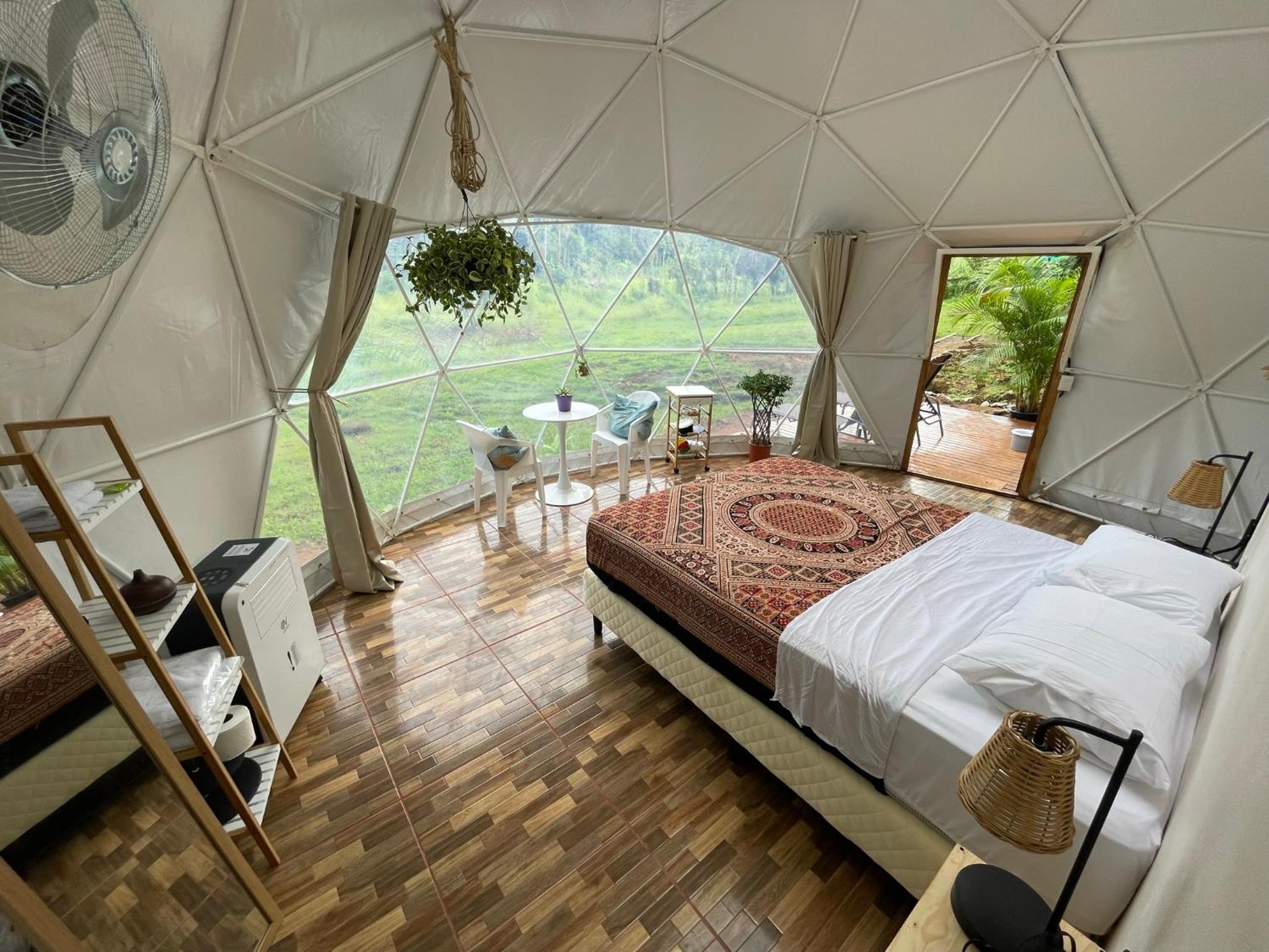 Hotel La Comarca River Glamping Dome near Manuel Antonio - Image 1