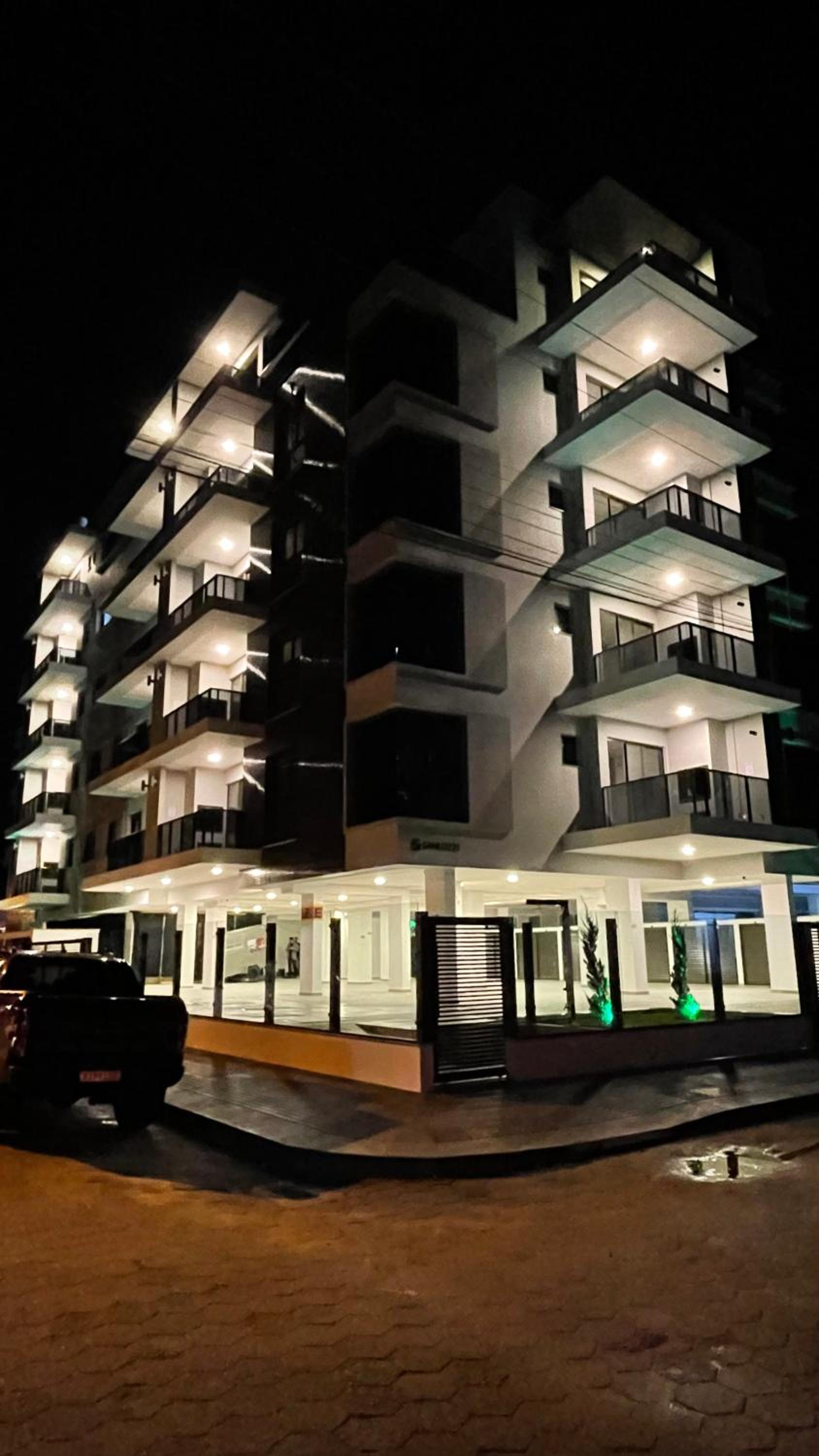 Novíssimo! Charmoso e a 3 minutos a pé da praia