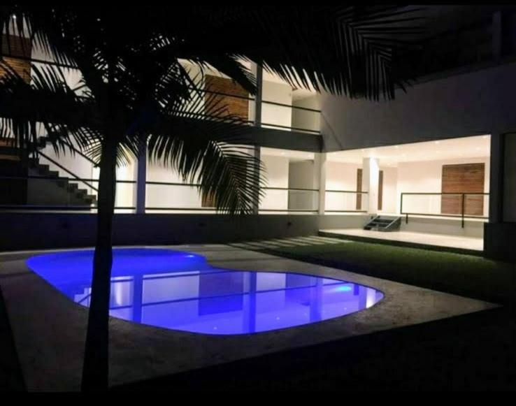 Catalina Home j