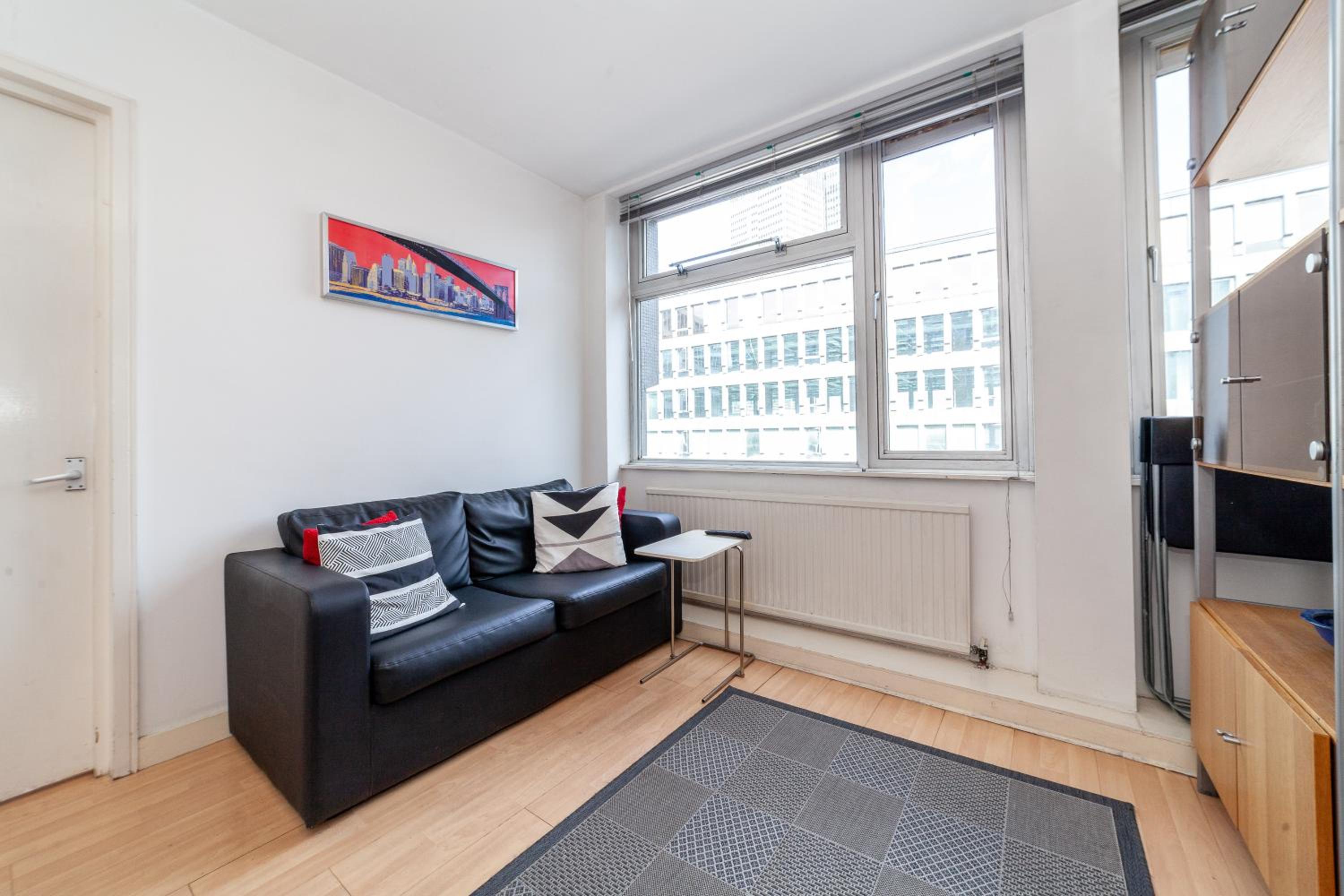 Shiny 1BR Flat in Fitzrovia, 2 min to Tube