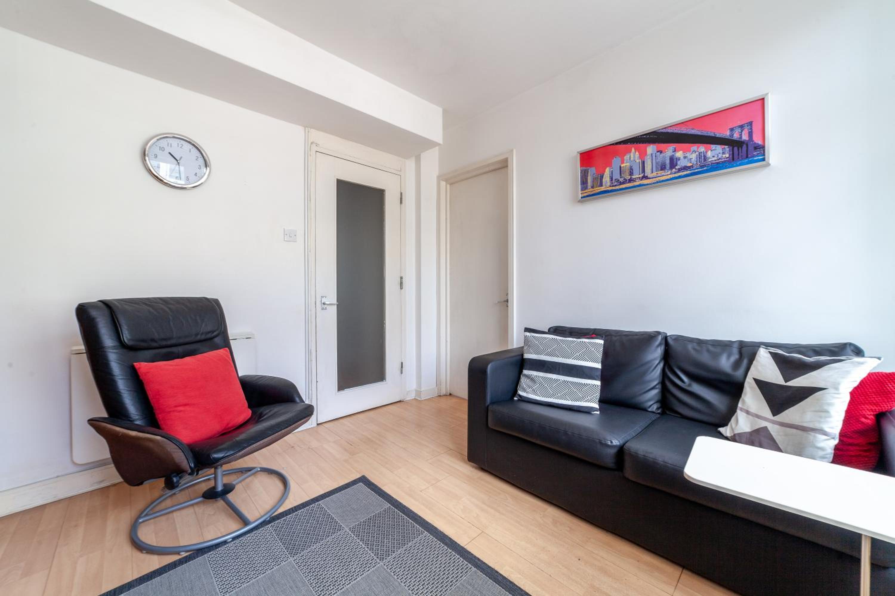 Shiny 1BR Flat in Fitzrovia, 2 min to Tube