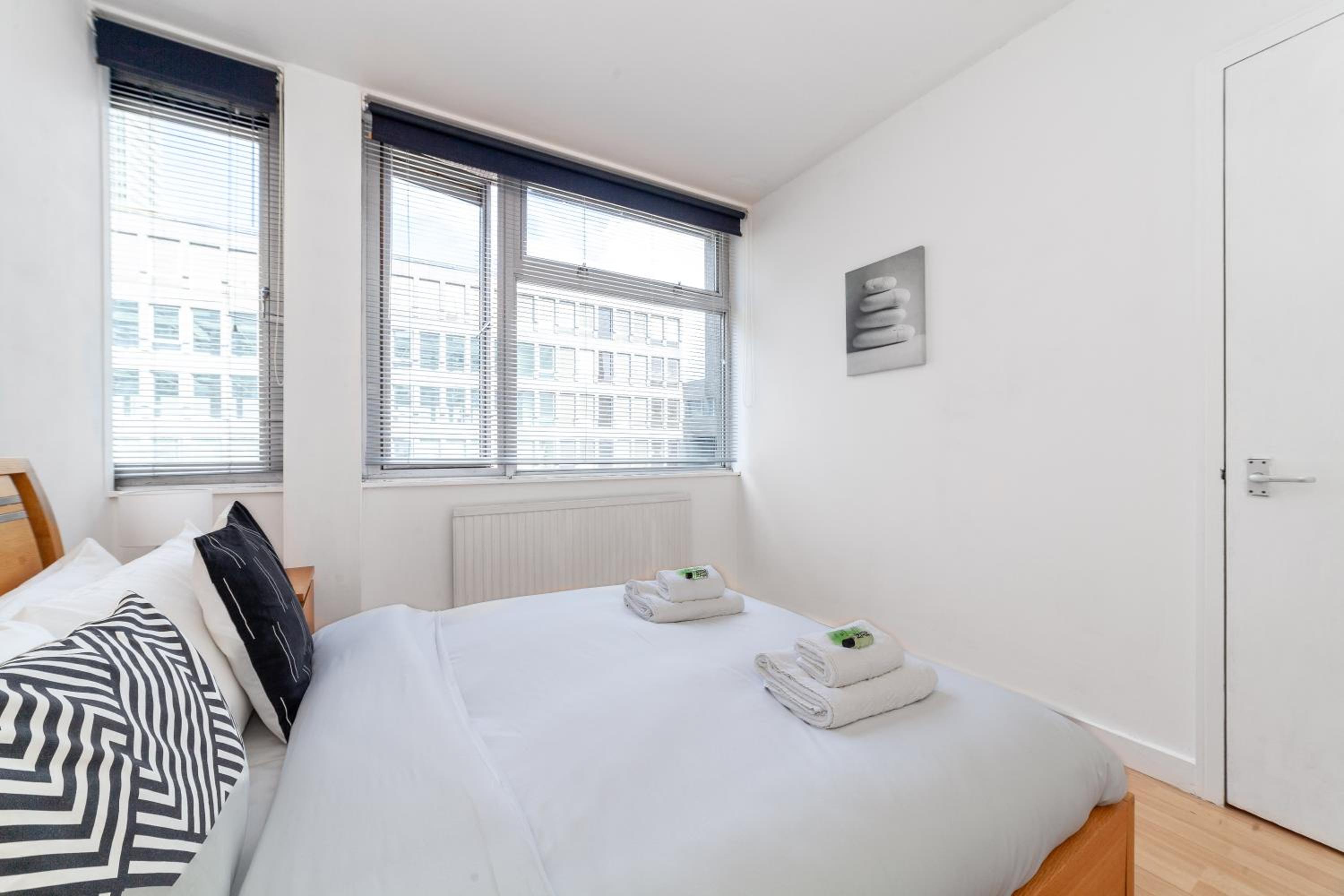 Shiny 1BR Flat in Fitzrovia, 2 min to Tube