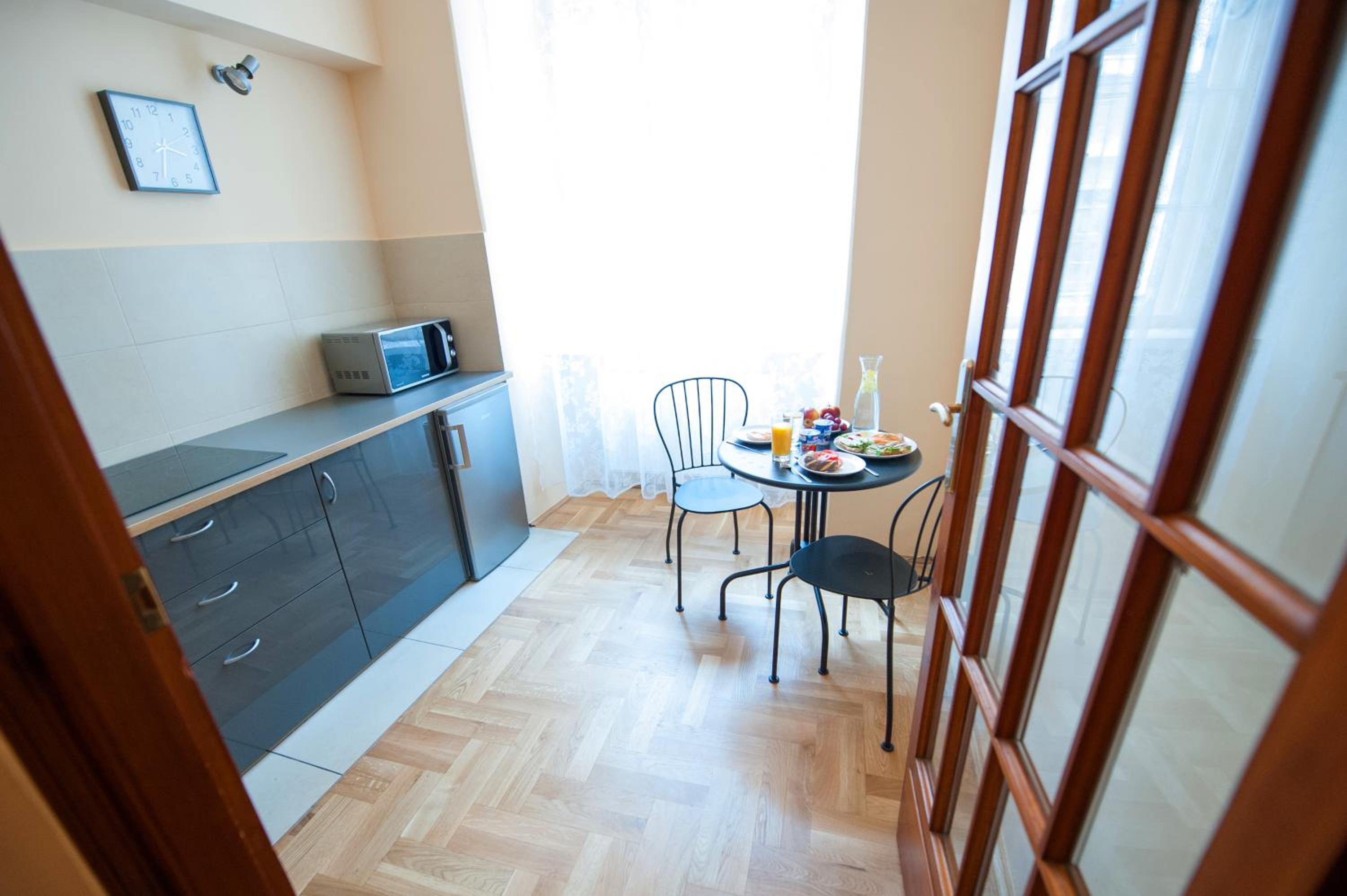 Apartments Roman