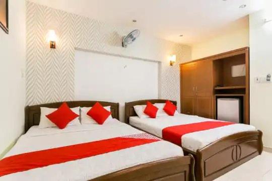Hoàng Yến Nhi Hotel - 36 Đ. Số 51, Gò Vấp - by Bay Luxury