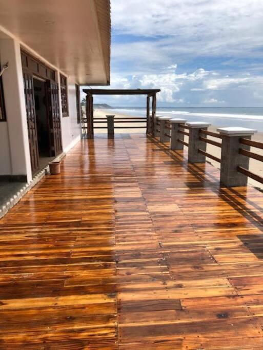 Hermosa Villa frente al mar