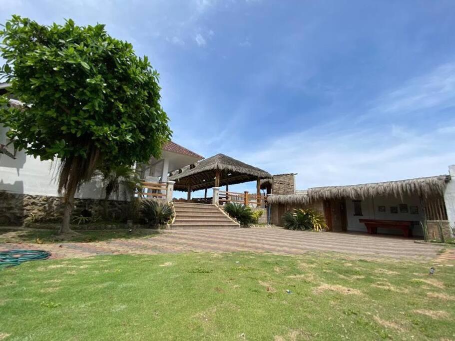 Hermosa Villa frente al mar