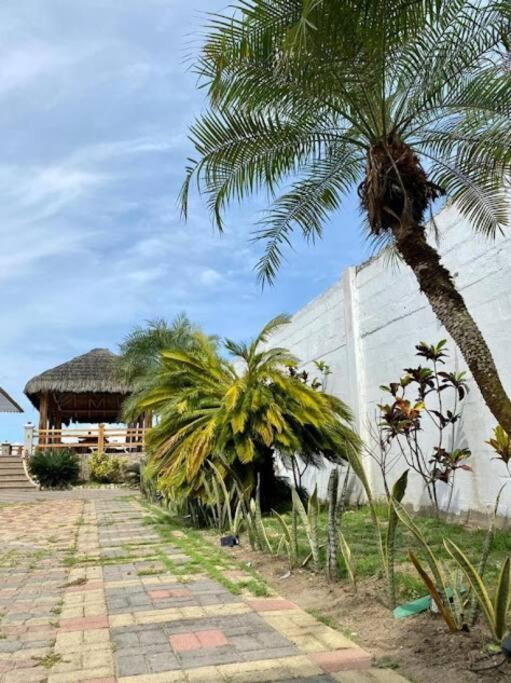 Hermosa Villa frente al mar