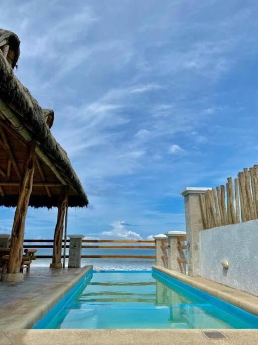 Hermosa Villa frente al mar