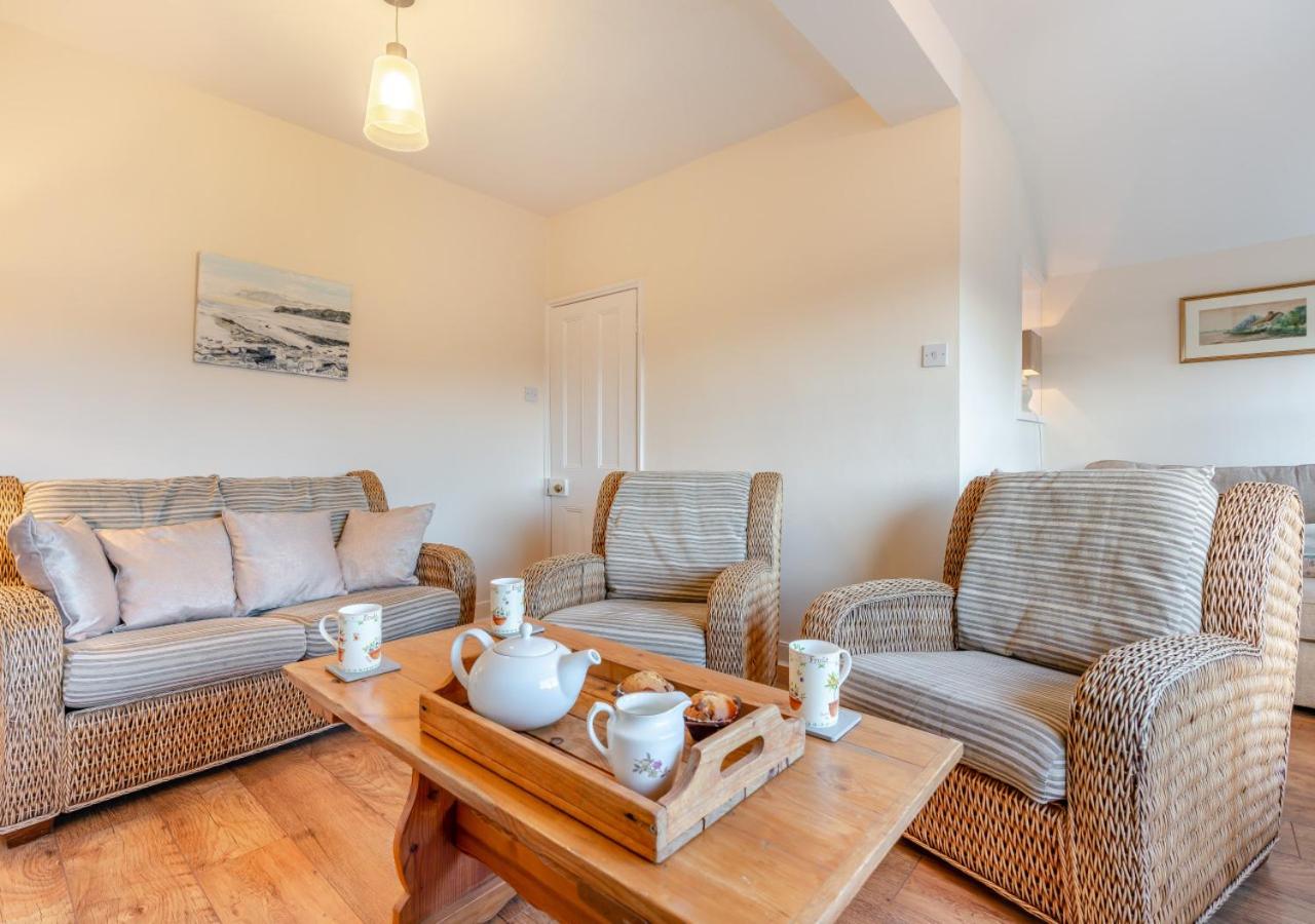 2 Bed in Whitby oc-w010