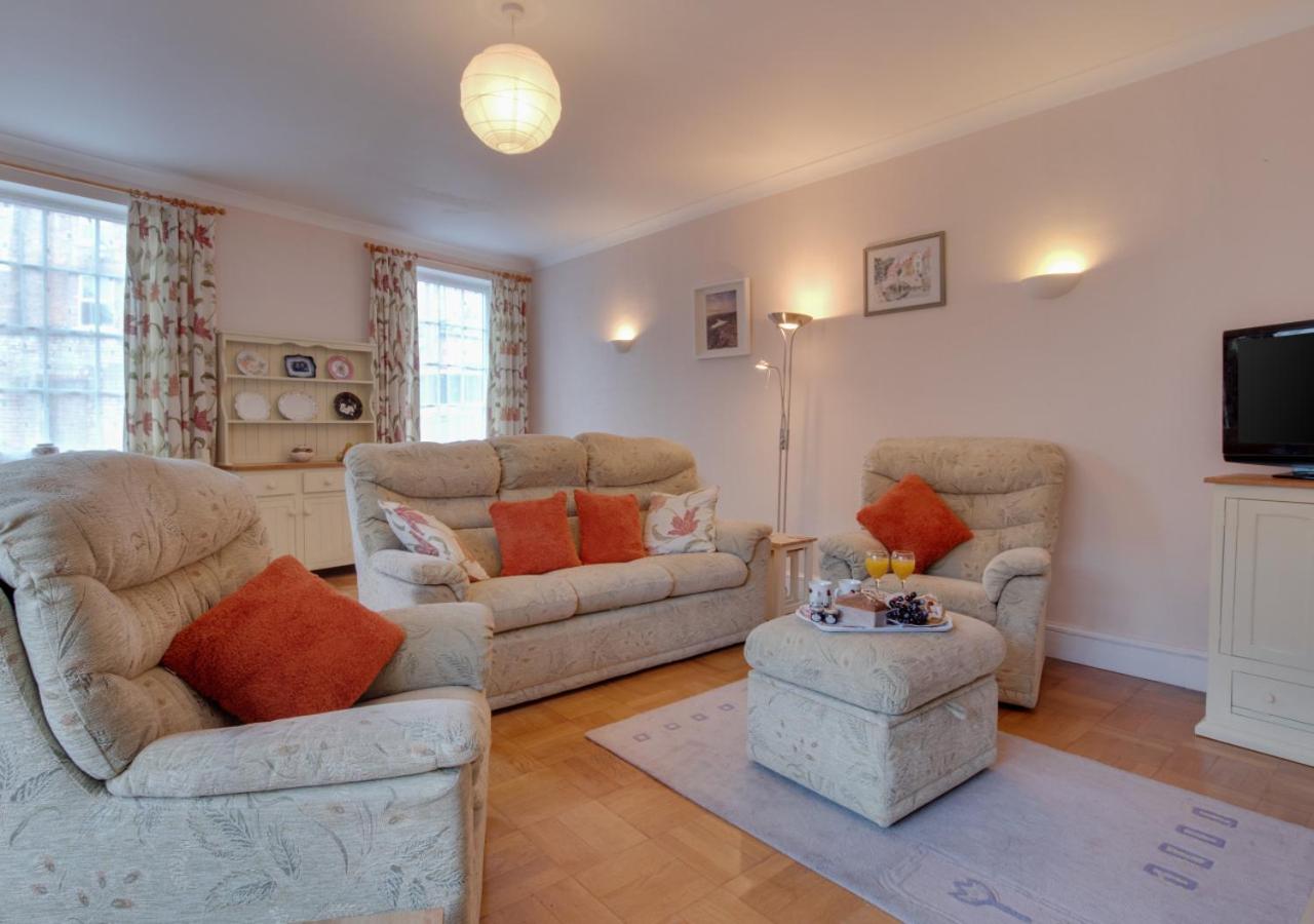 3 Bed in Scarborough oc-s018