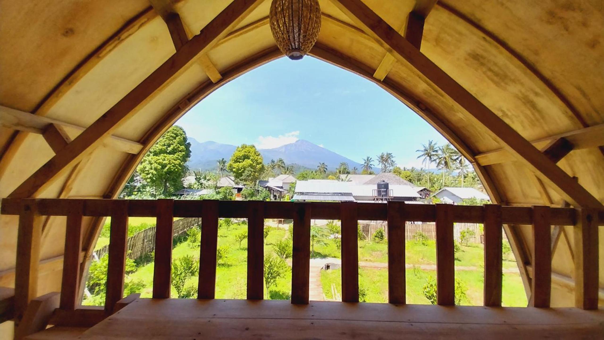 Raturinjani homestay