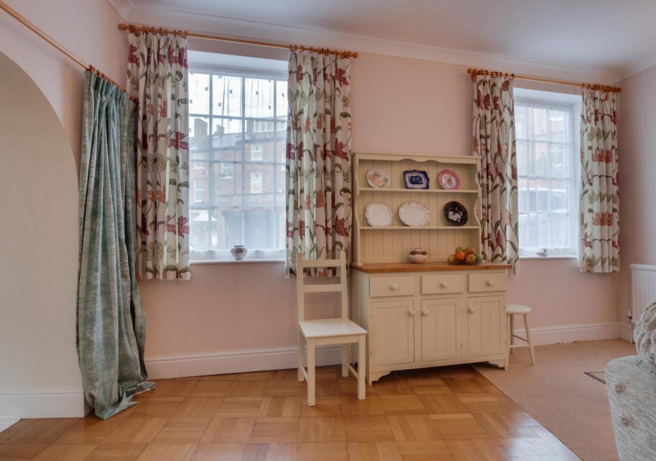 3 Bed in Scarborough oc-s018