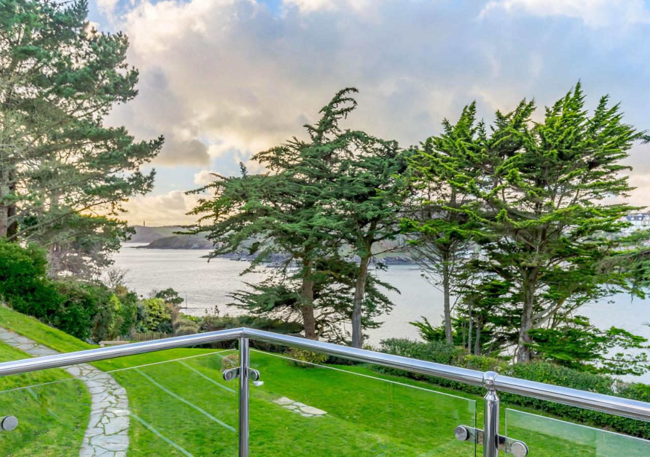 5 Bed in Polruan oc-ccmead view 2