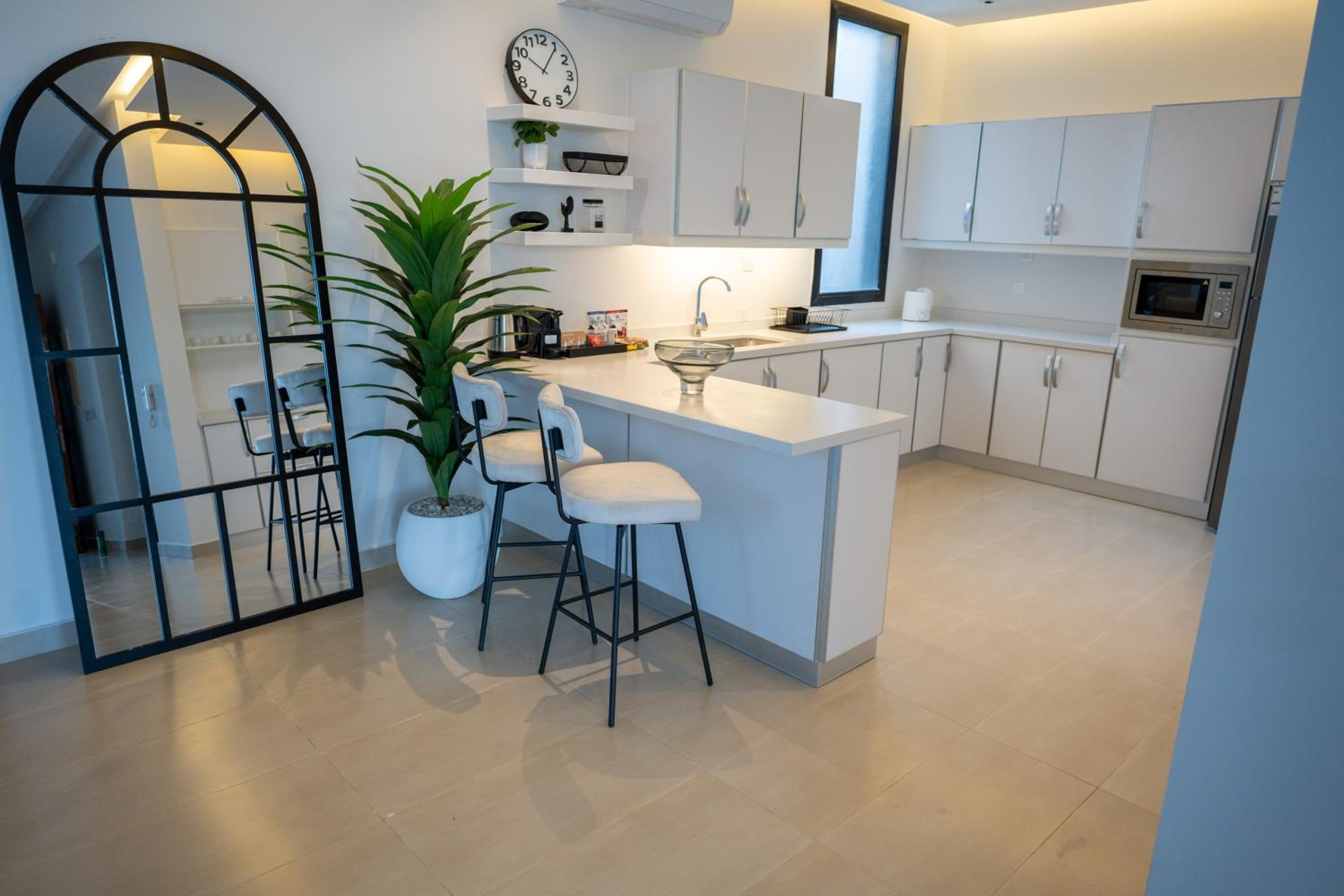 Luxury Apartment 3 Bedroom & Rooftop, Irqah Riyadh