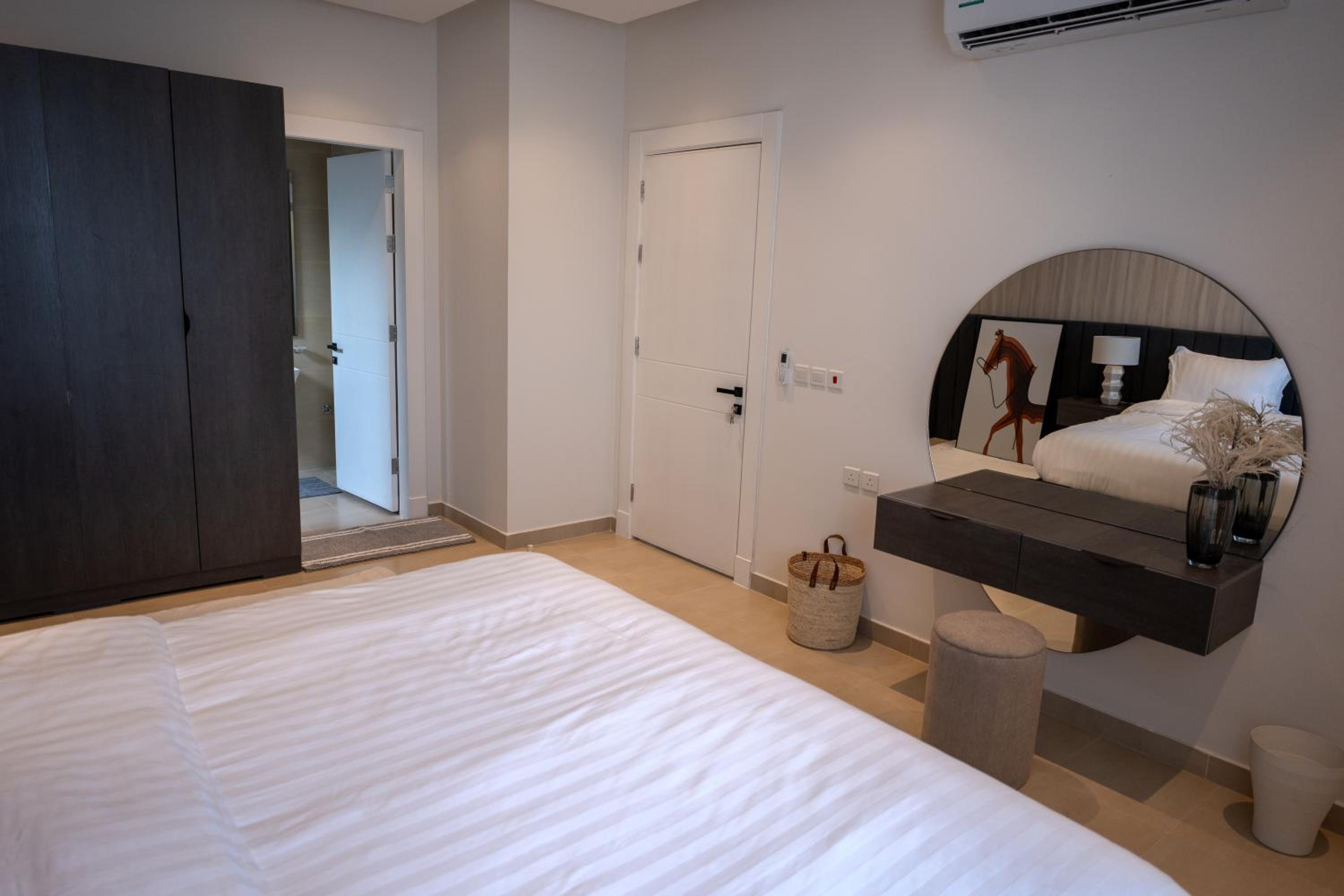 Luxury Apartment 3 Bedroom & Rooftop, Irqah Riyadh